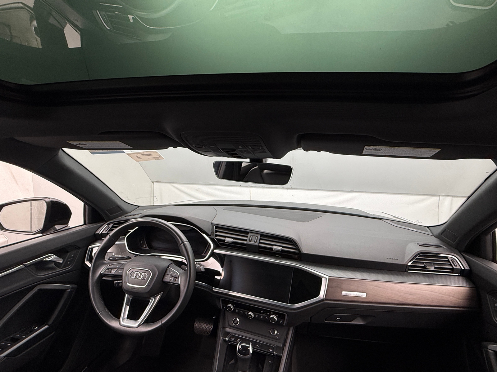 Thumbnail: 2024 Audi Q3 - 2