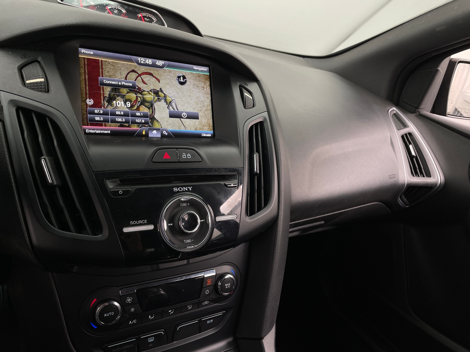 Thumbnail: 2014 Ford Focus - 3
