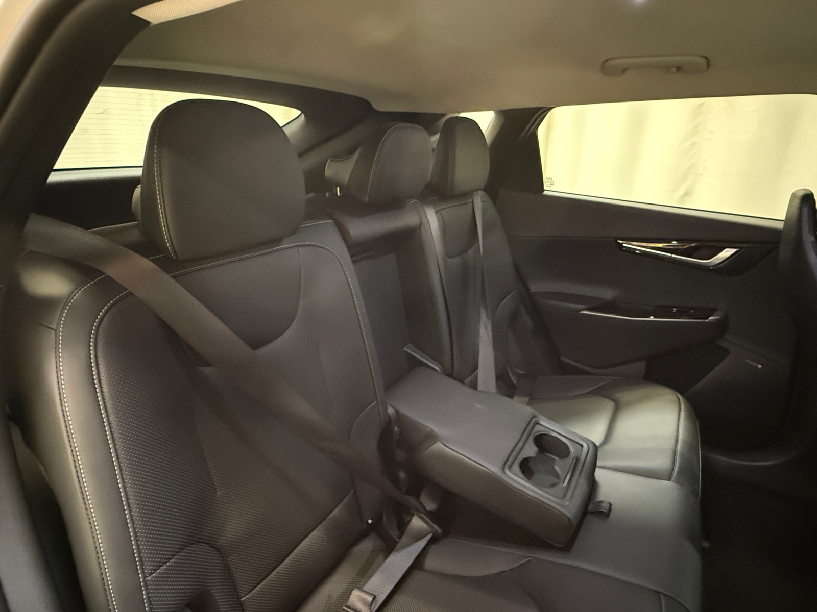 Thumbnail: 2022 Kia EV6 - 5