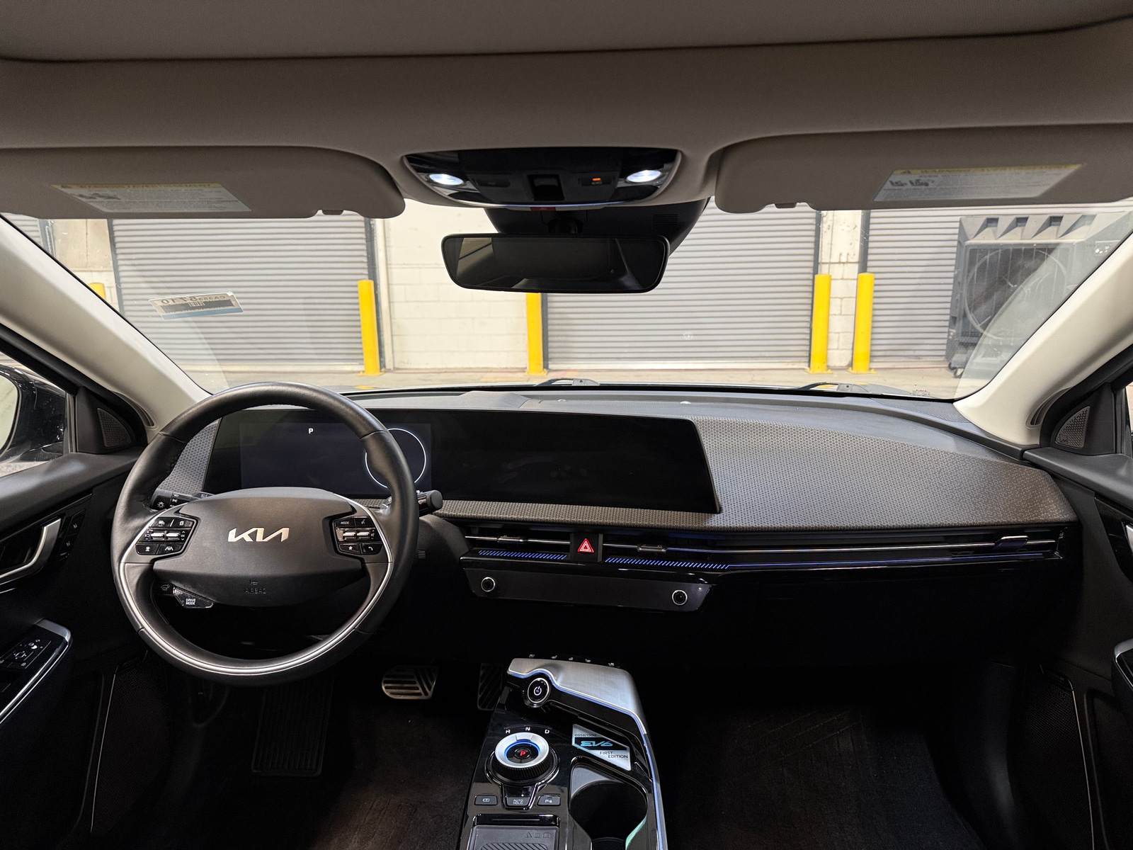 Thumbnail: 2022 Kia EV6 - 2