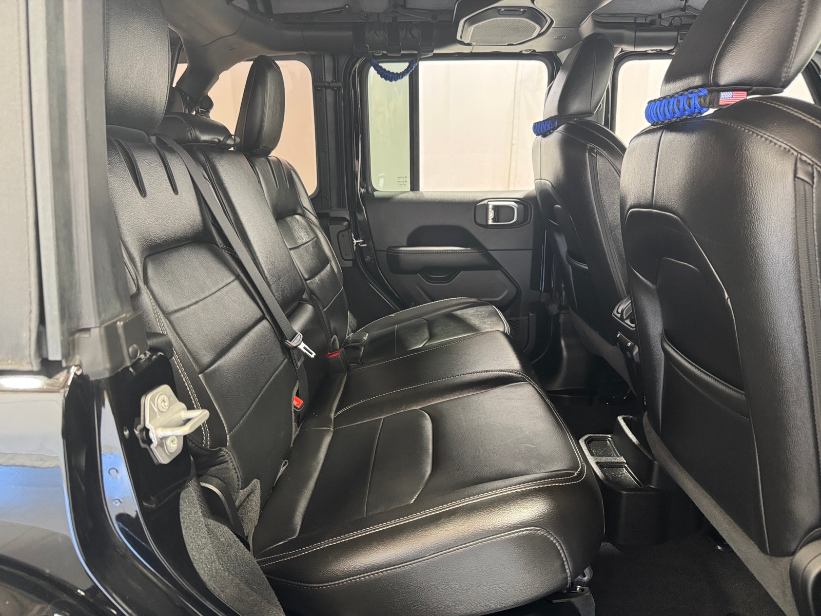 Thumbnail: 2022 Jeep Wrangler - 5