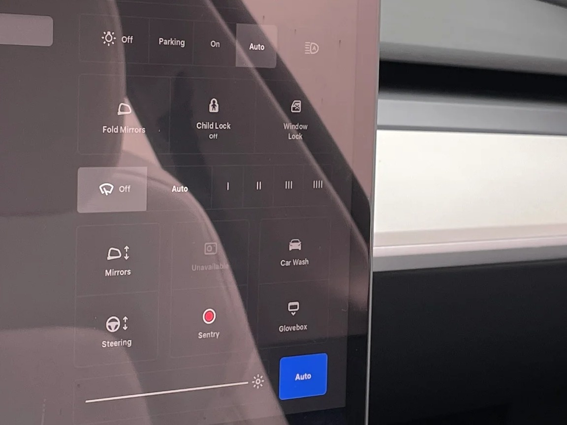 Thumbnail: 2023 Tesla Model Y - 3