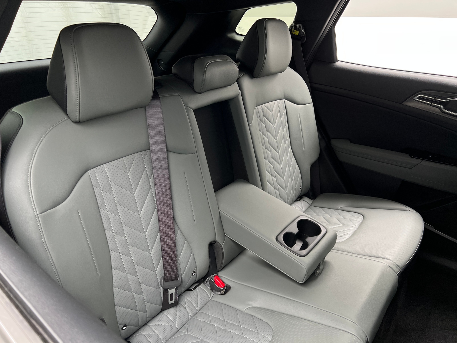 Thumbnail: 2025 Kia Sportage - 5