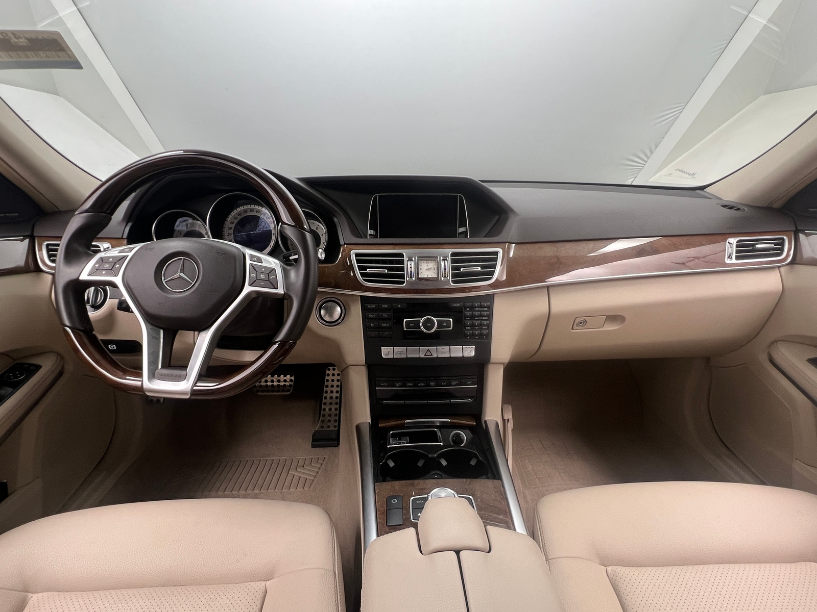 Thumbnail: 2015 Mercedes-Benz E-Class - 2