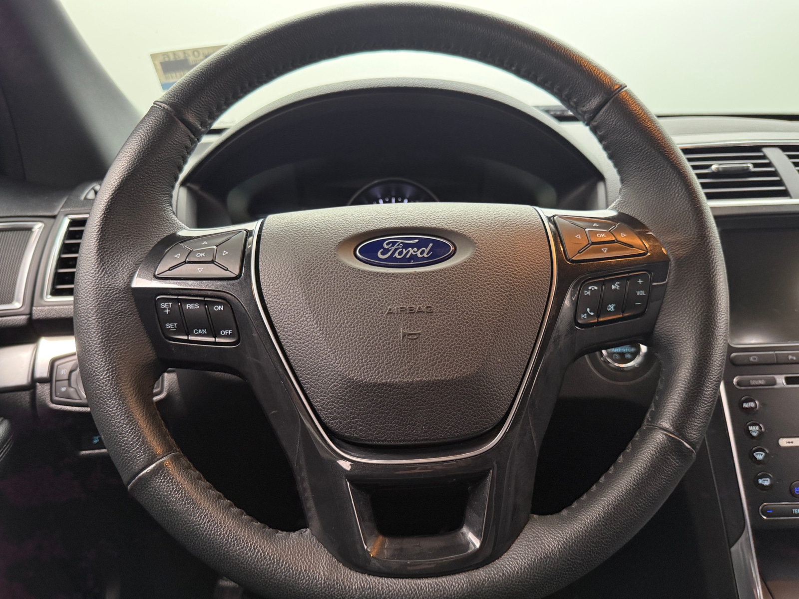 Thumbnail: 2018 Ford Explorer - 4