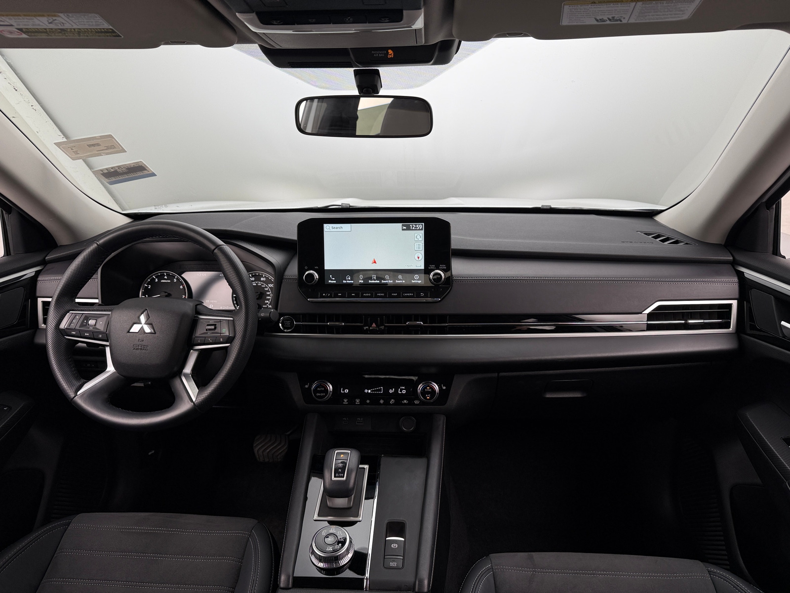 Thumbnail: 2023 Mitsubishi Outlander - 3