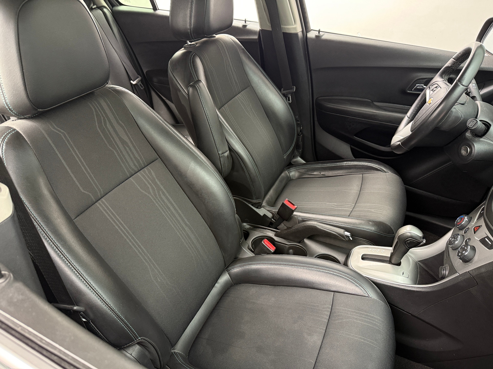 Thumbnail: 2016 Chevrolet Trax - 2