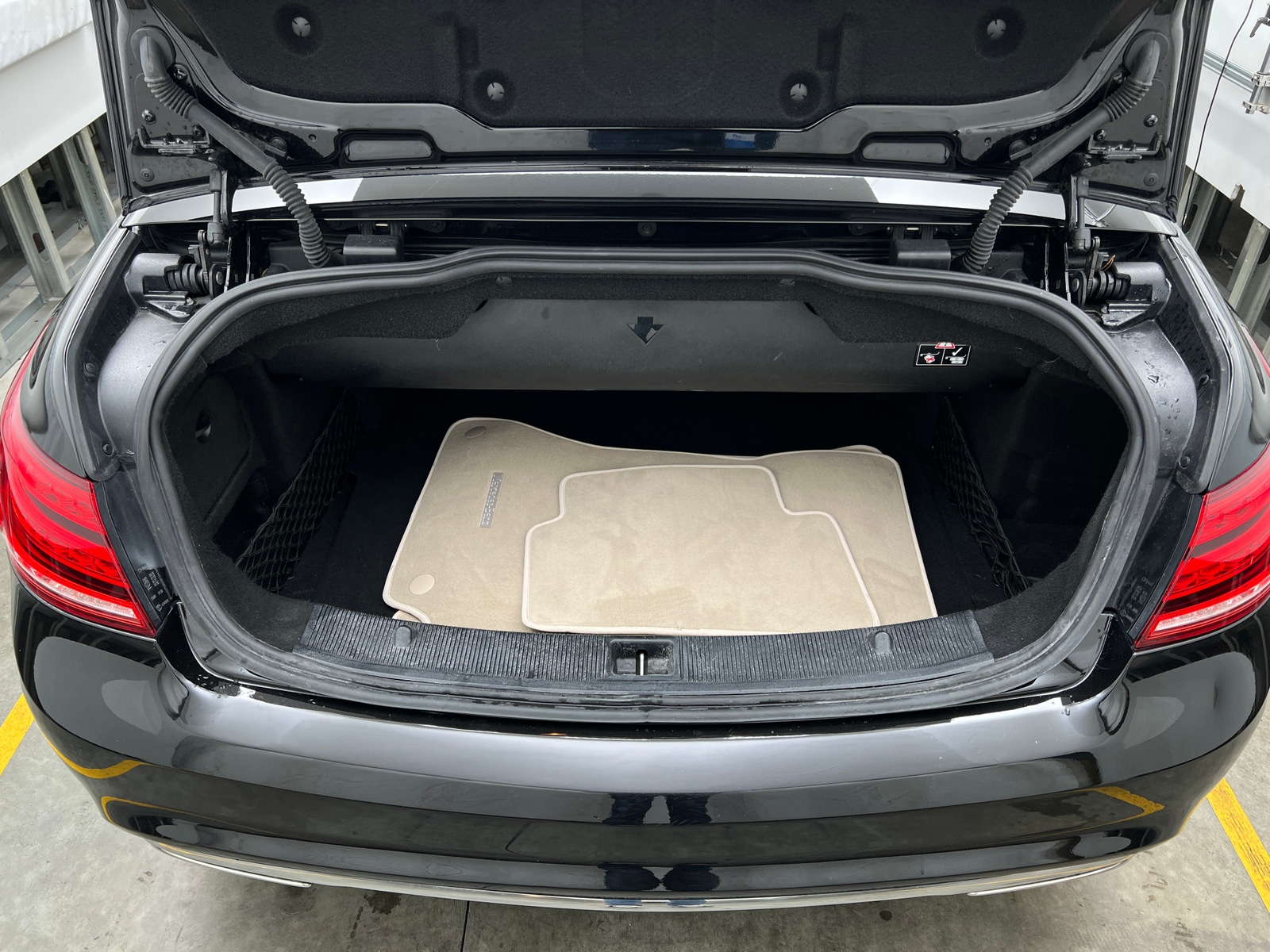 Thumbnail: 2016 Mercedes-Benz E-Class - 6