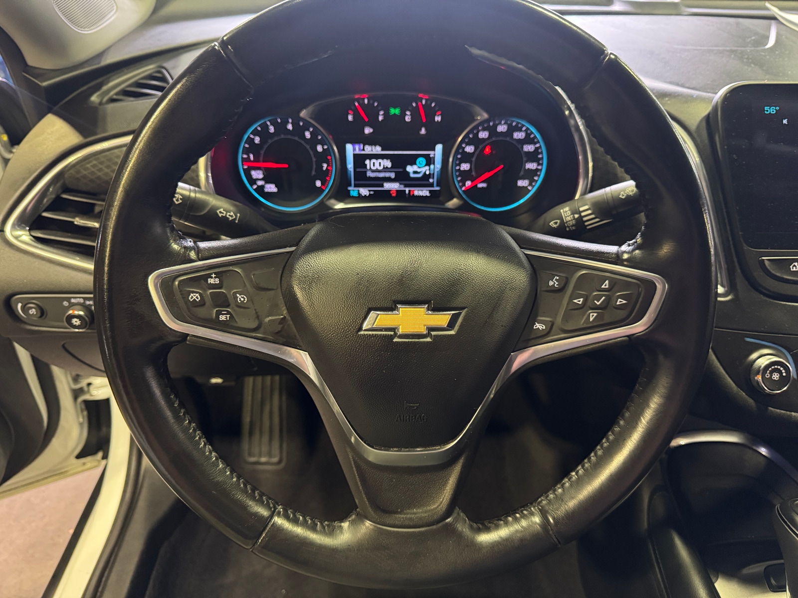 Thumbnail: 2017 Chevrolet Malibu - 5