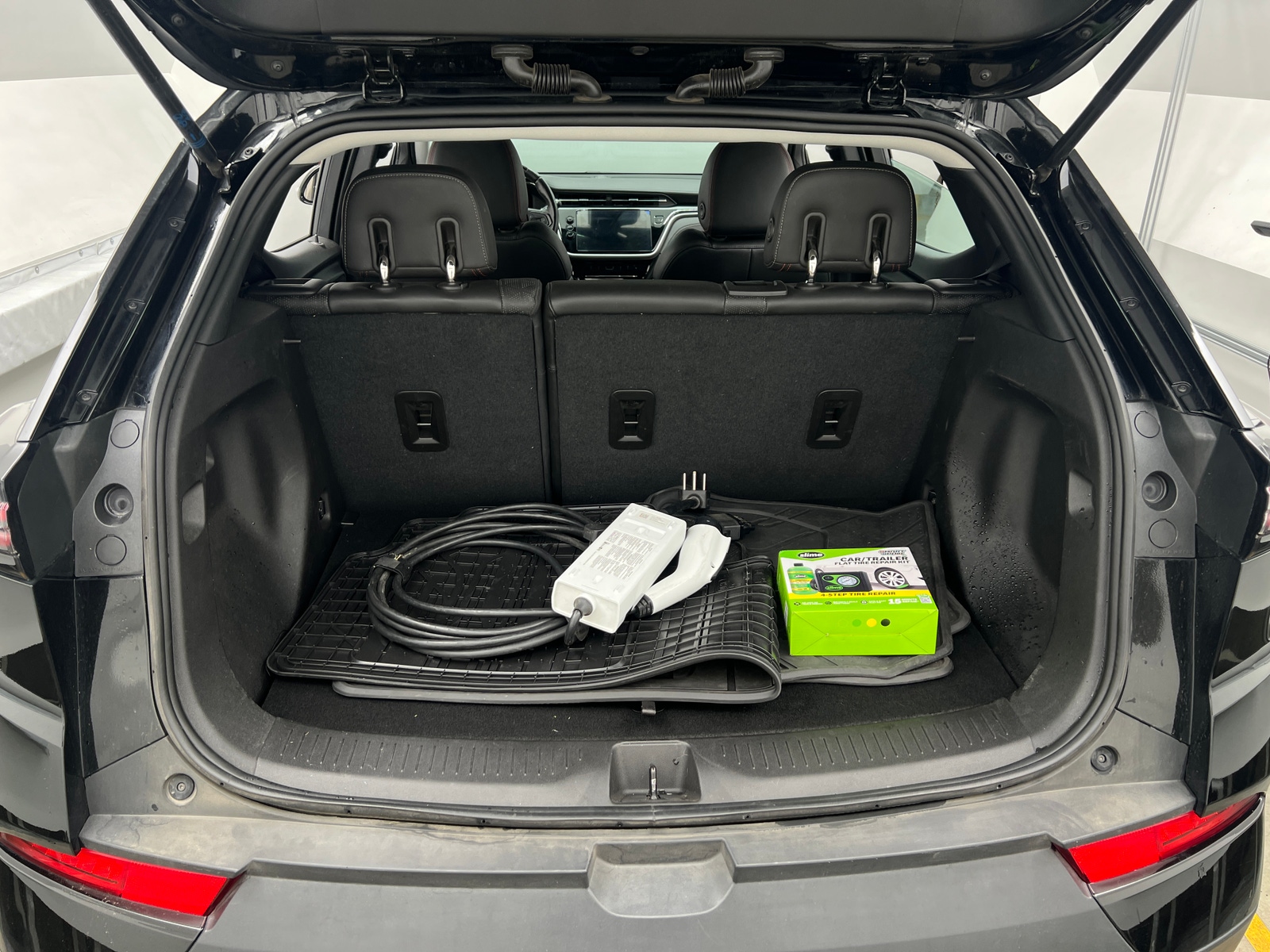 Thumbnail: 2023 Chevrolet Bolt EUV - 6