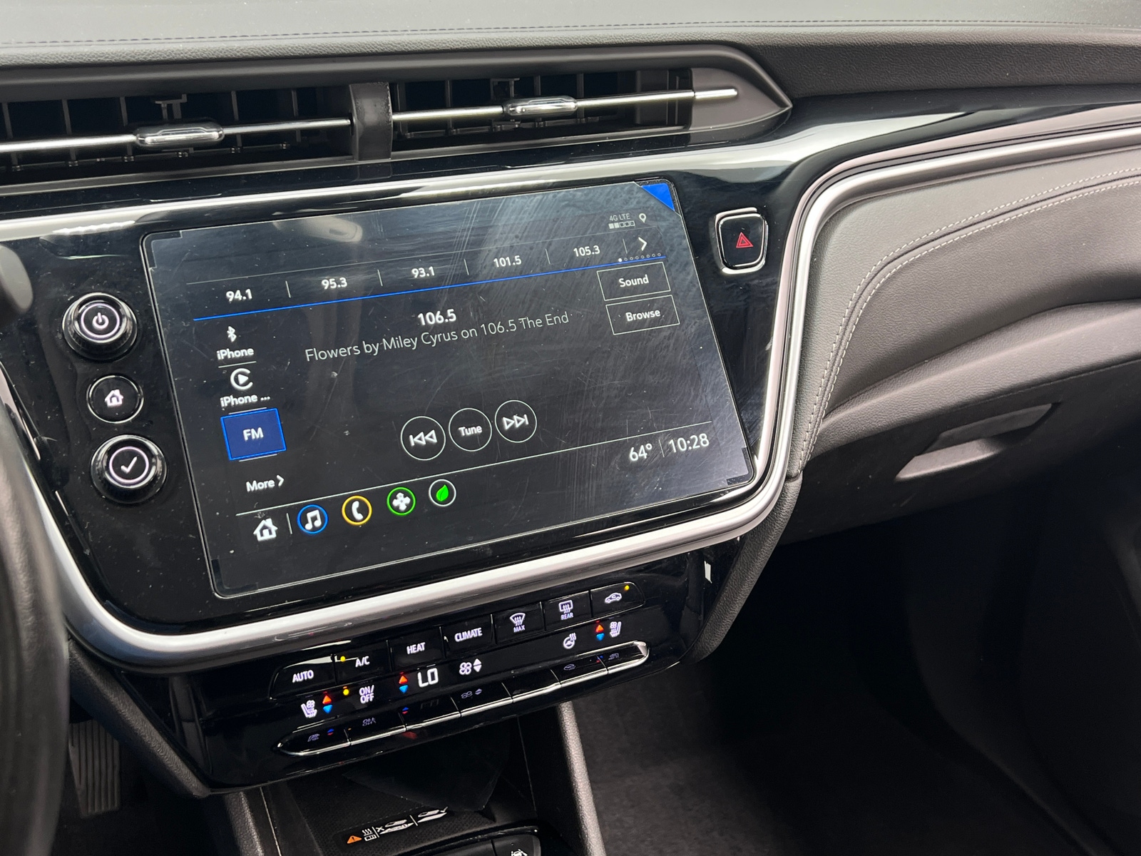Thumbnail: 2023 Chevrolet Bolt EUV - 3