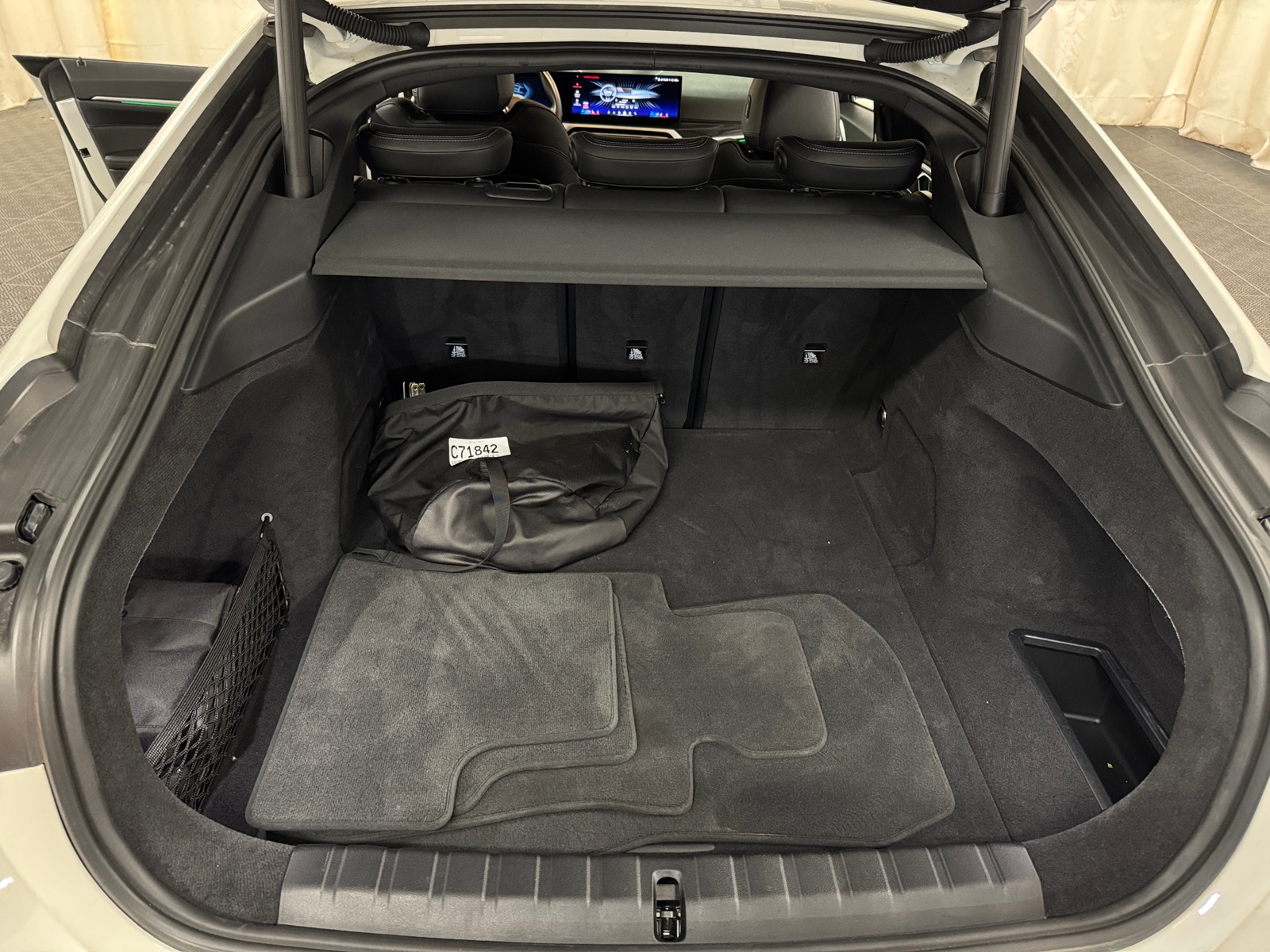 Thumbnail: 2024 BMW i4 - 6