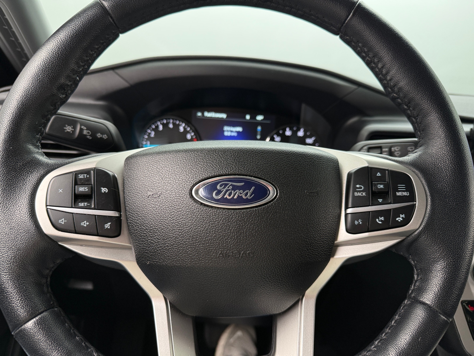 Thumbnail: 2022 Ford Explorer - 5