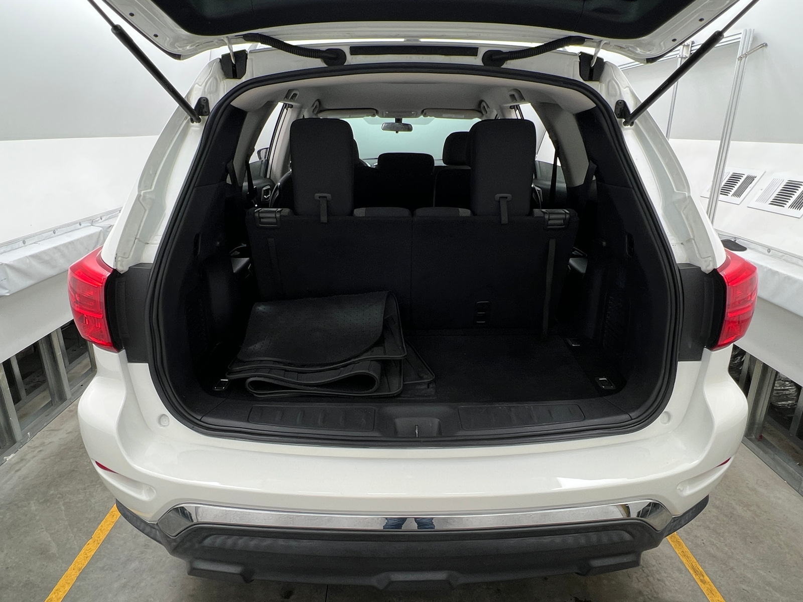 Thumbnail: 2018 Nissan Pathfinder - 7