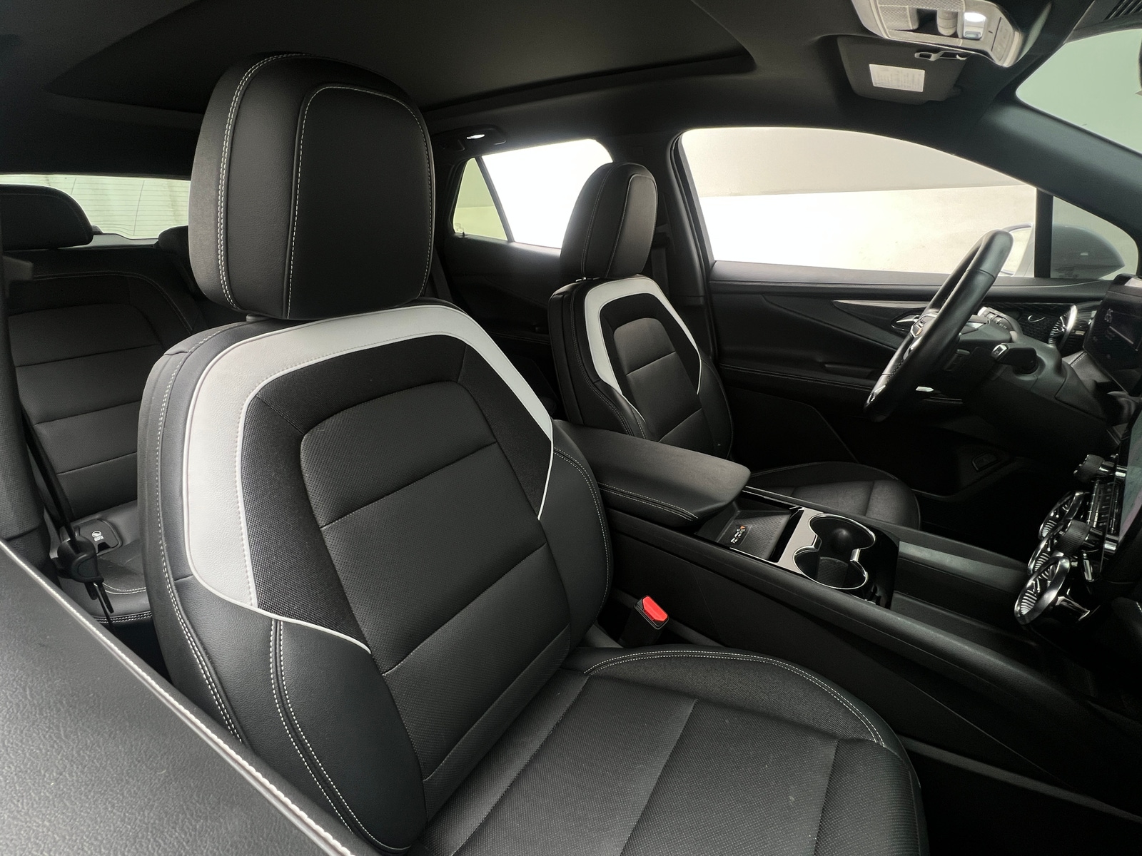 Thumbnail: 2024 Chevrolet Blazer EV - 2