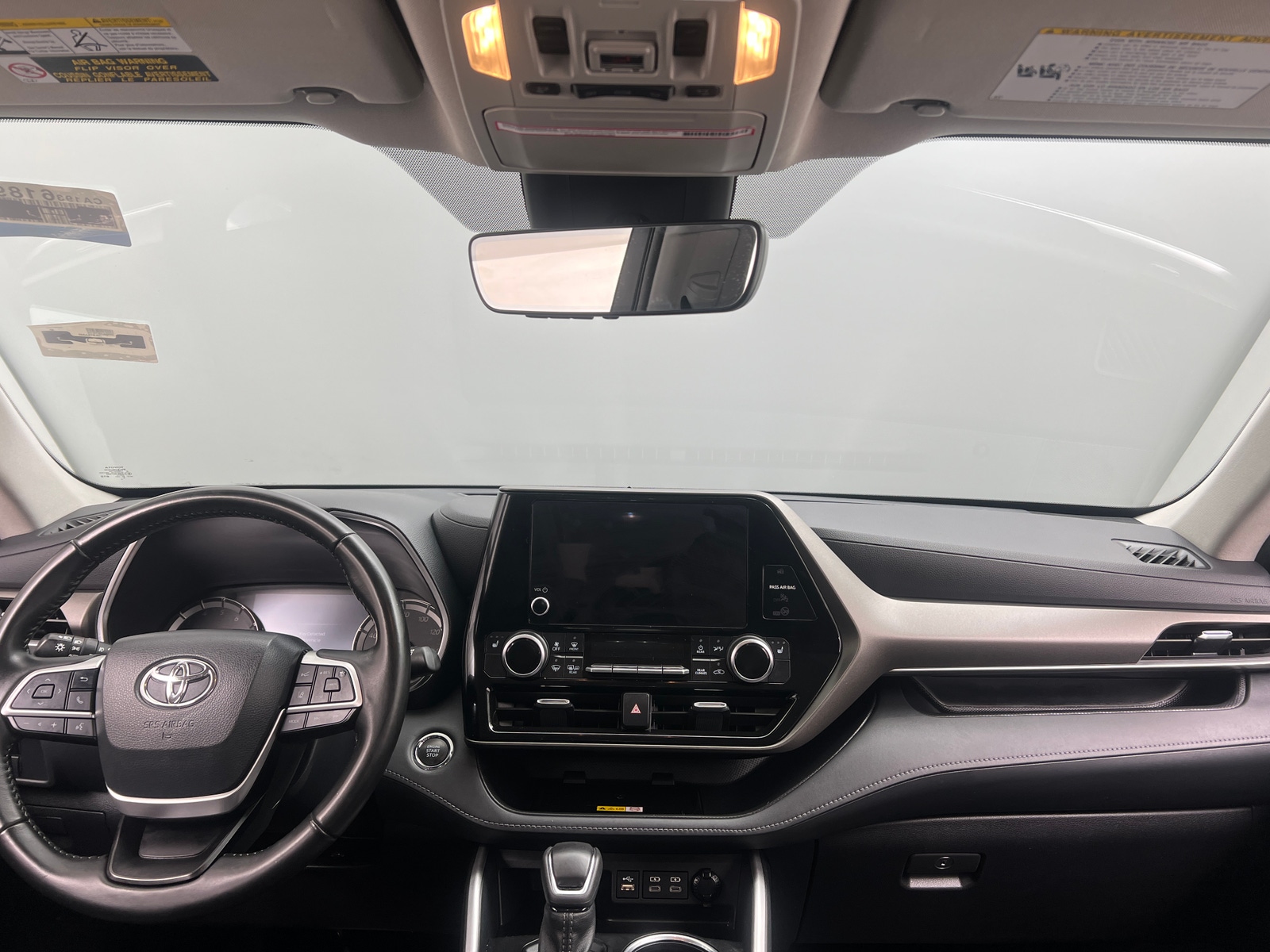 Thumbnail: 2023 Toyota Highlander - 2