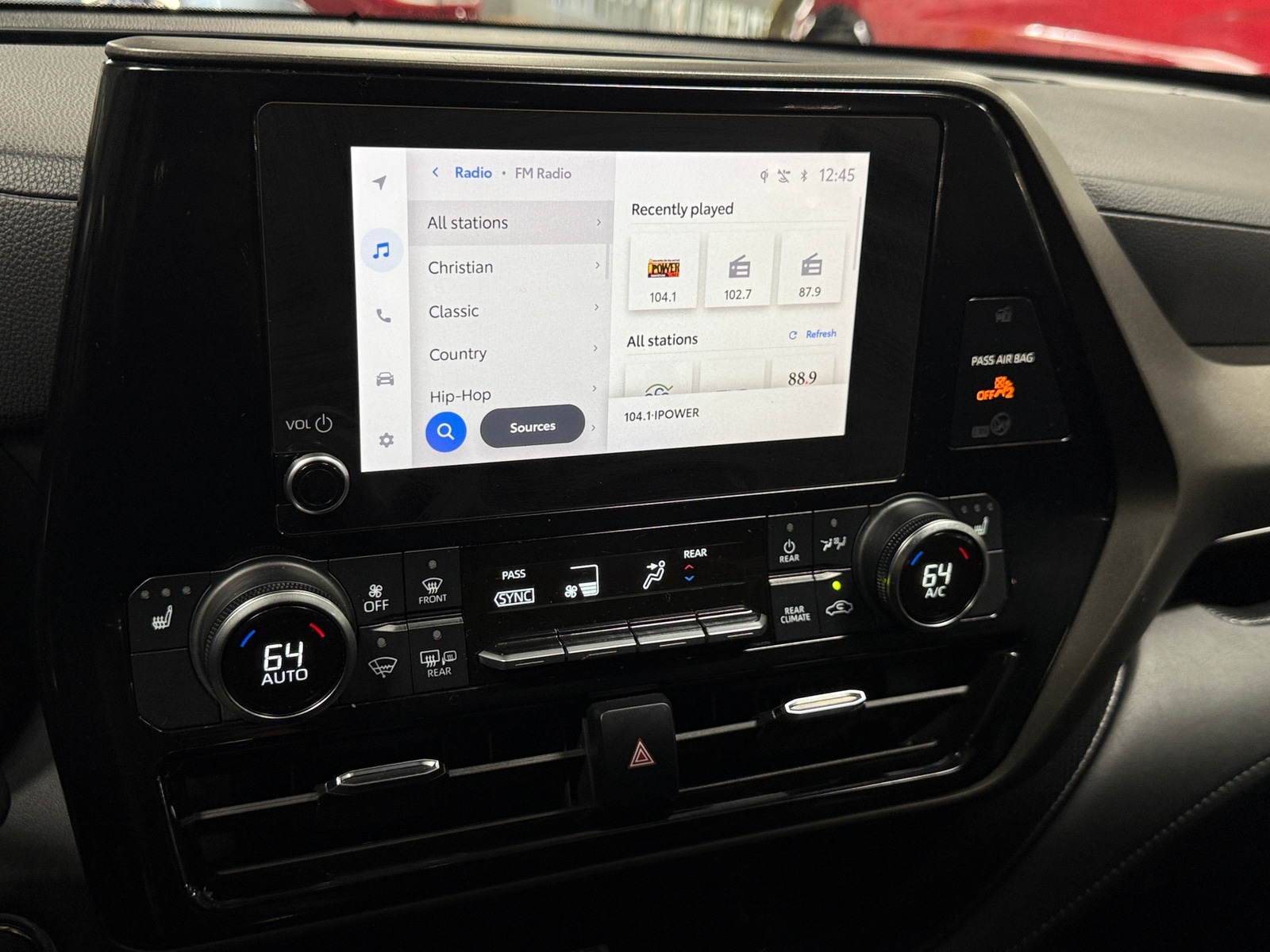 Thumbnail: 2023 Toyota Highlander - 3