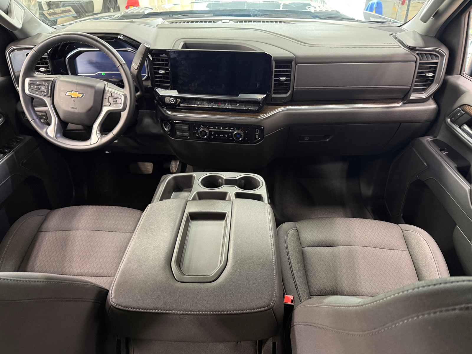 Thumbnail: 2024 Chevrolet Silverado 3500 - 3