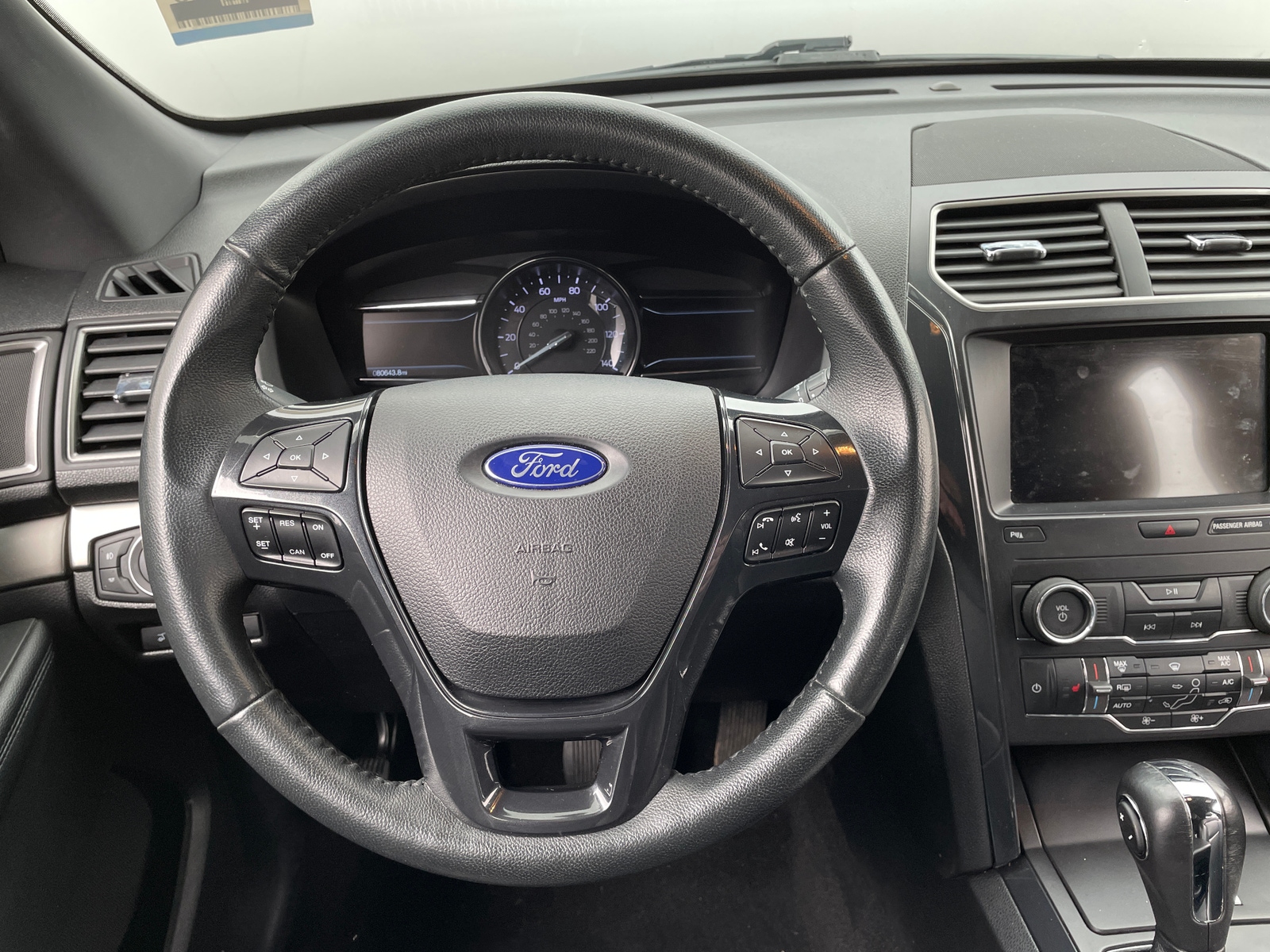 Thumbnail: 2019 Ford Explorer - 5