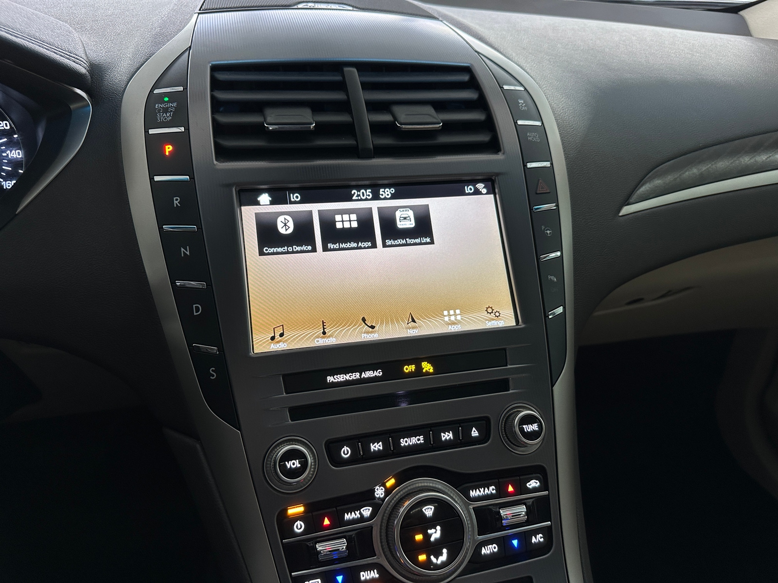 Thumbnail: 2018 Lincoln MKZ - 3