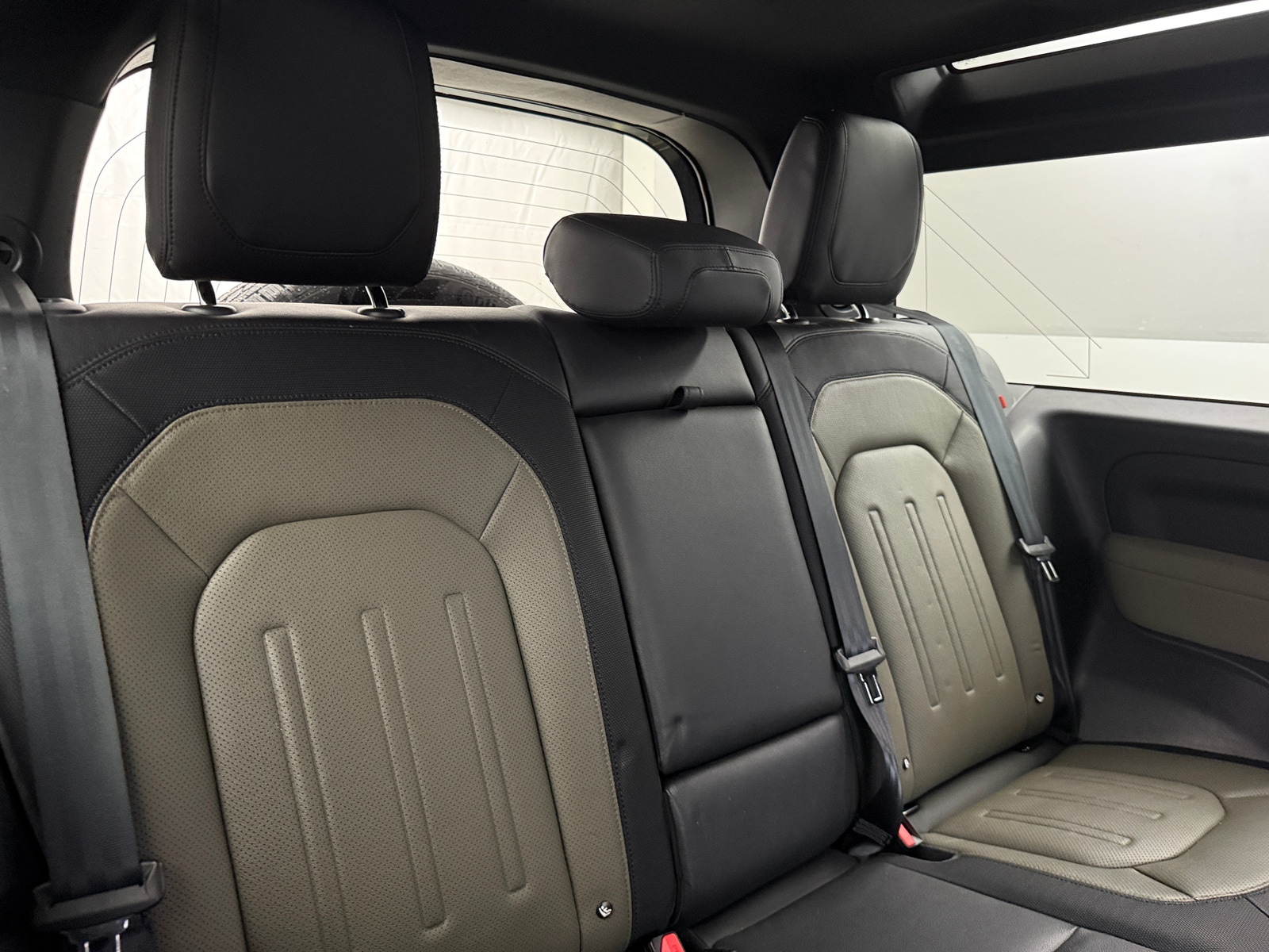 Thumbnail: 2021 Land Rover Defender - 6