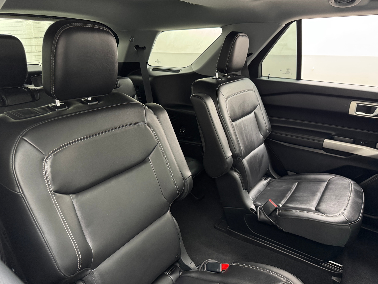 Thumbnail: 2022 Ford Explorer - 6