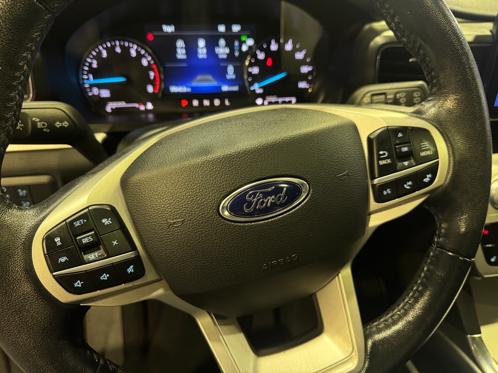 Thumbnail: 2022 Ford Explorer - 5