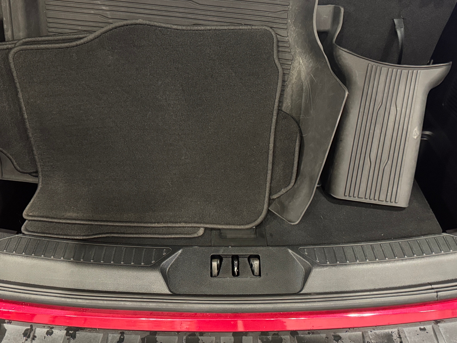 Thumbnail: 2022 Ford Explorer - 7