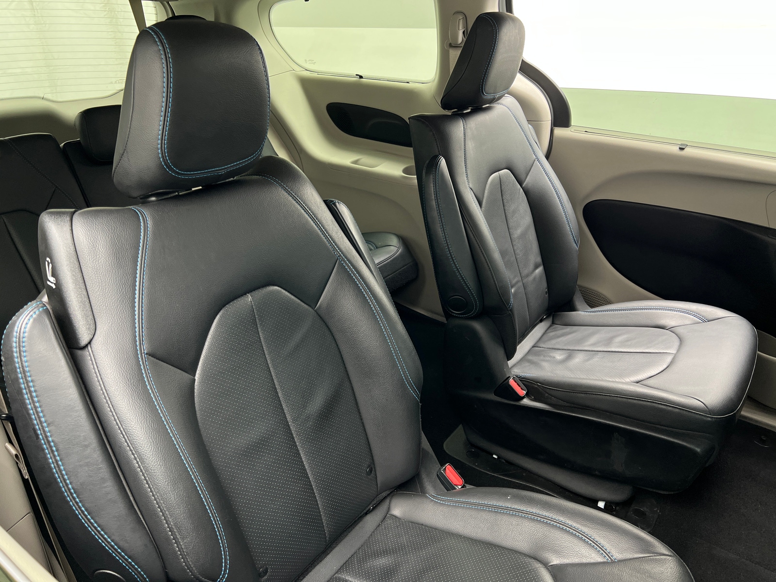 Thumbnail: 2021 Chrysler Pacifica - 5