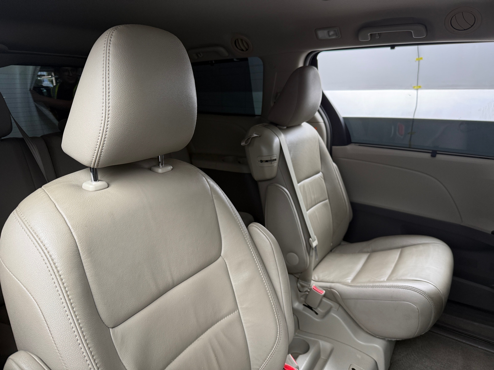 Thumbnail: 2015 Toyota Sienna - 5