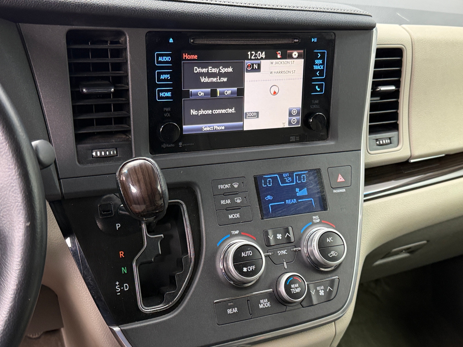 Thumbnail: 2015 Toyota Sienna - 3