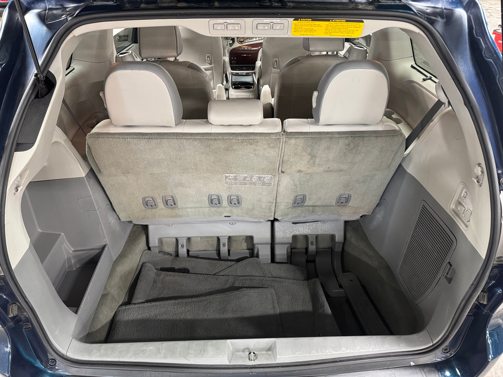 Thumbnail: 2012 Toyota Sienna - 6
