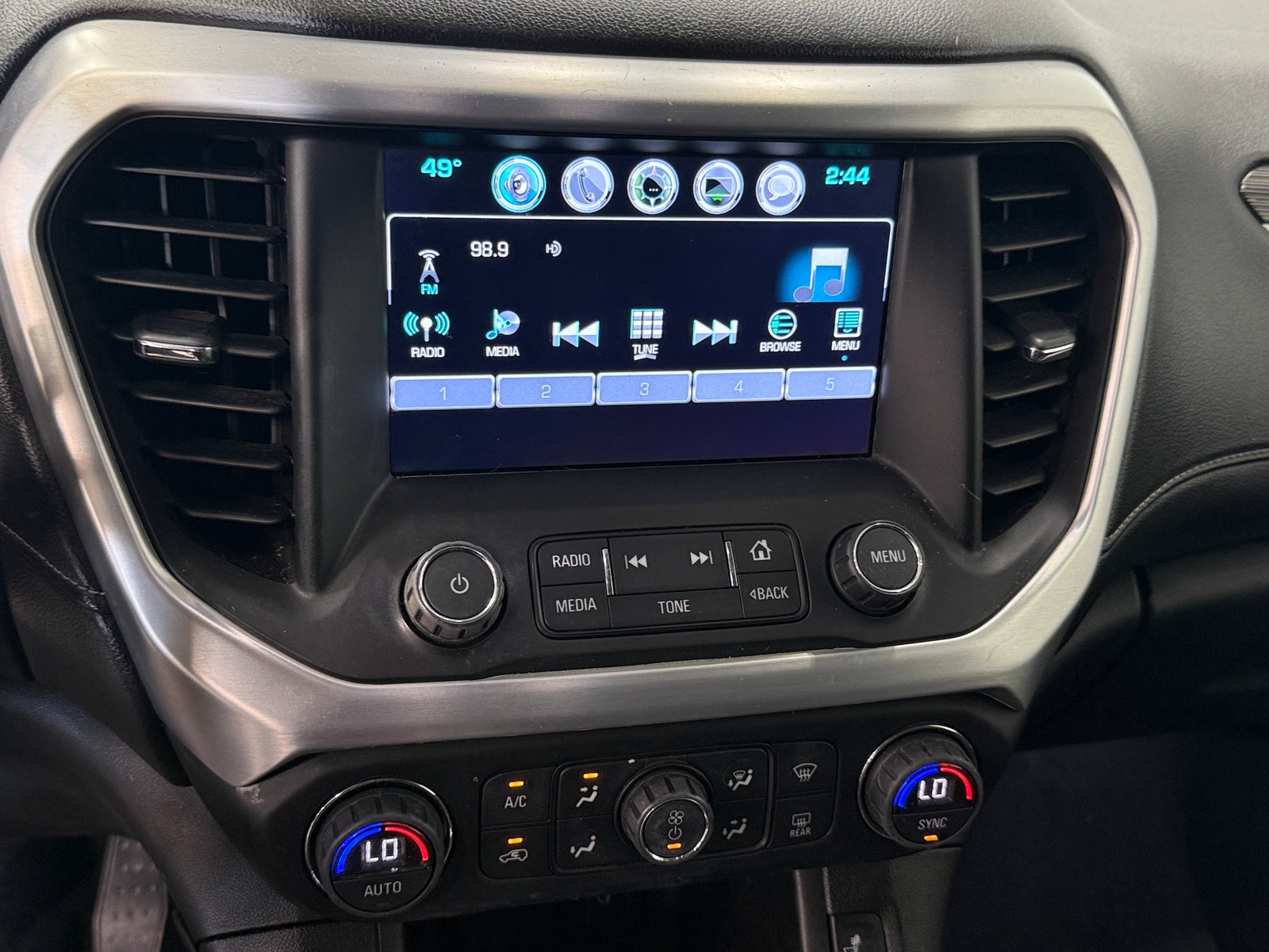 Thumbnail: 2017 GMC Acadia - 3