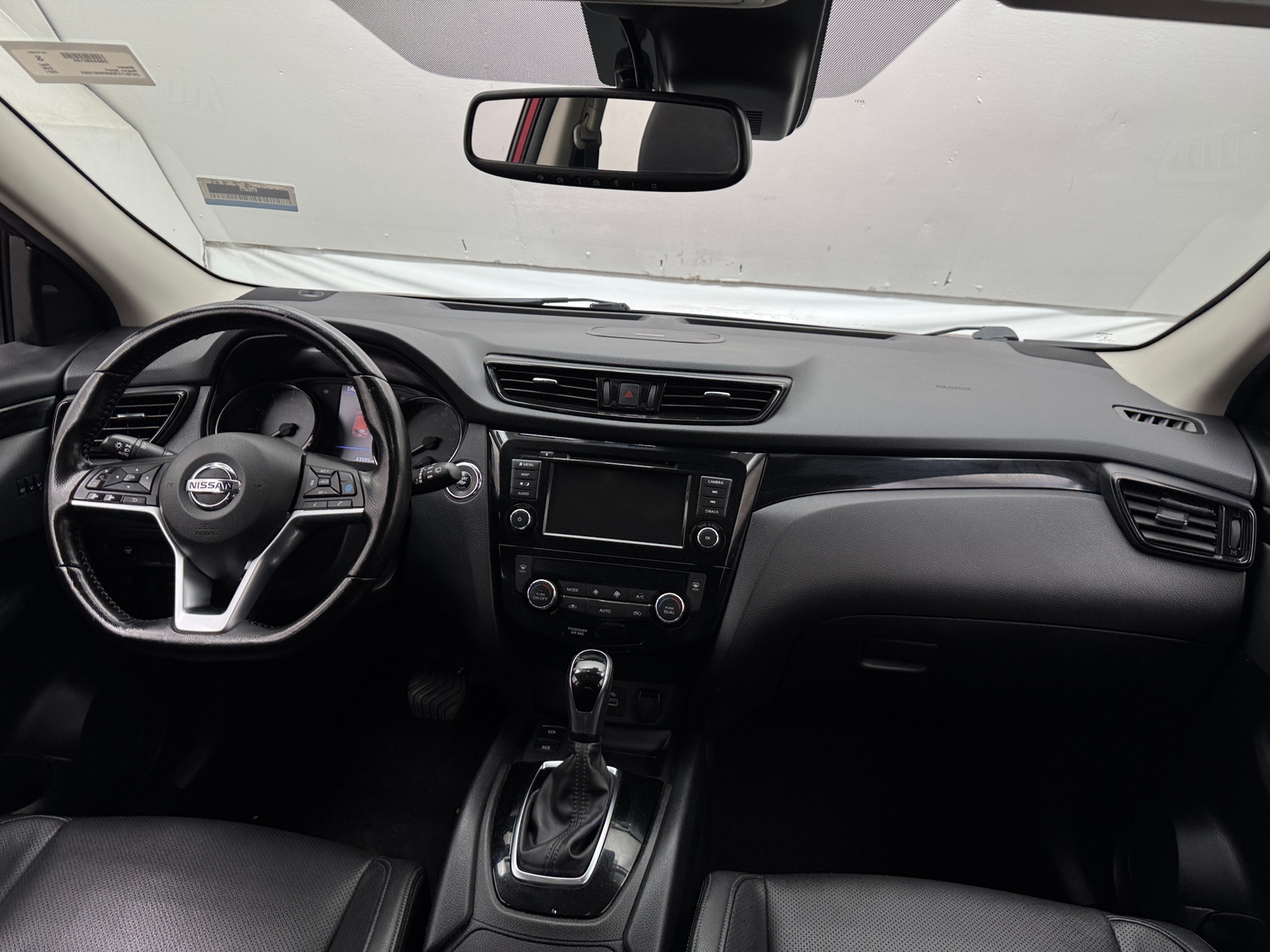 Thumbnail: 2021 Nissan Rogue Sport - 2