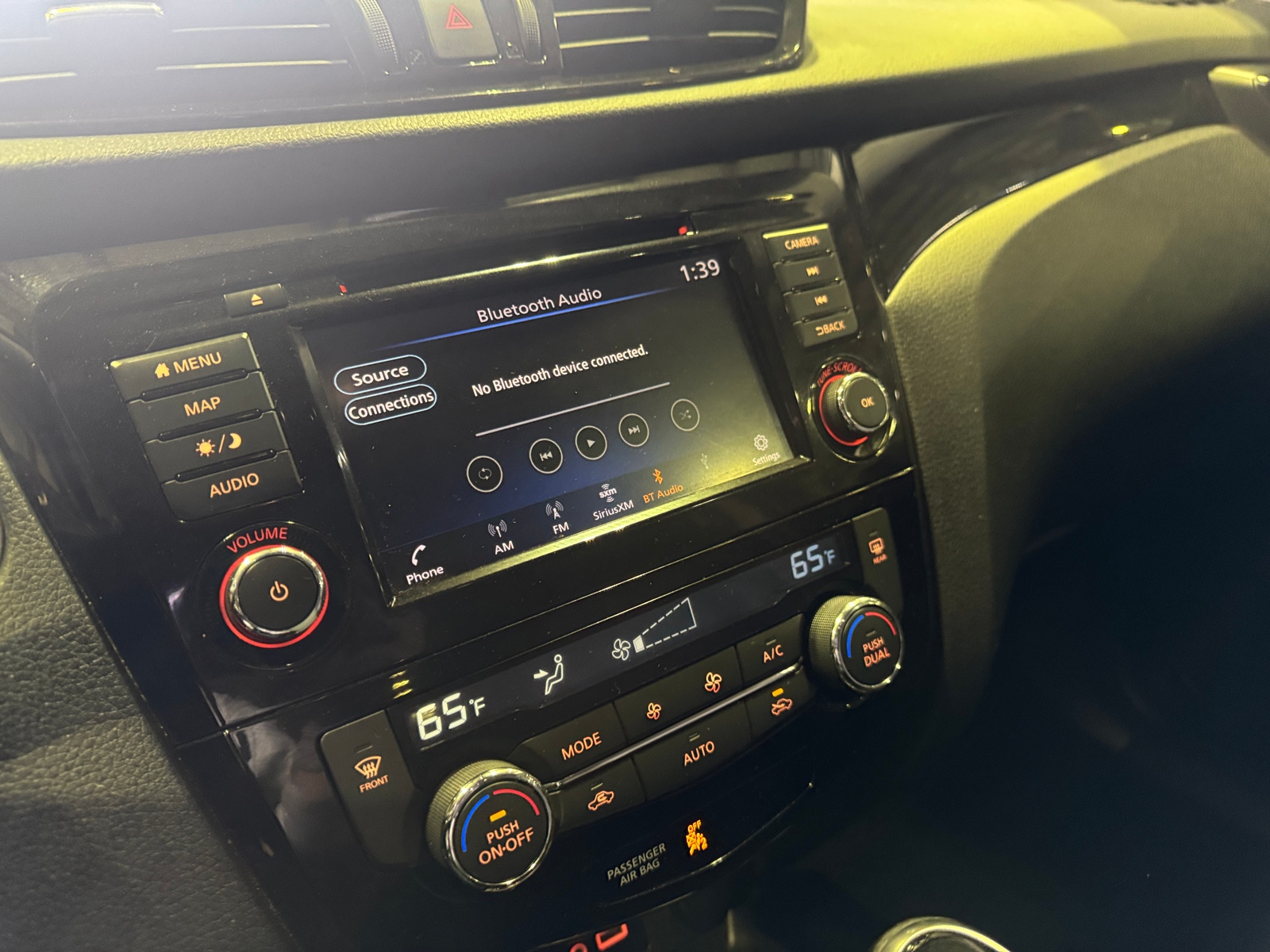 Thumbnail: 2021 Nissan Rogue Sport - 3