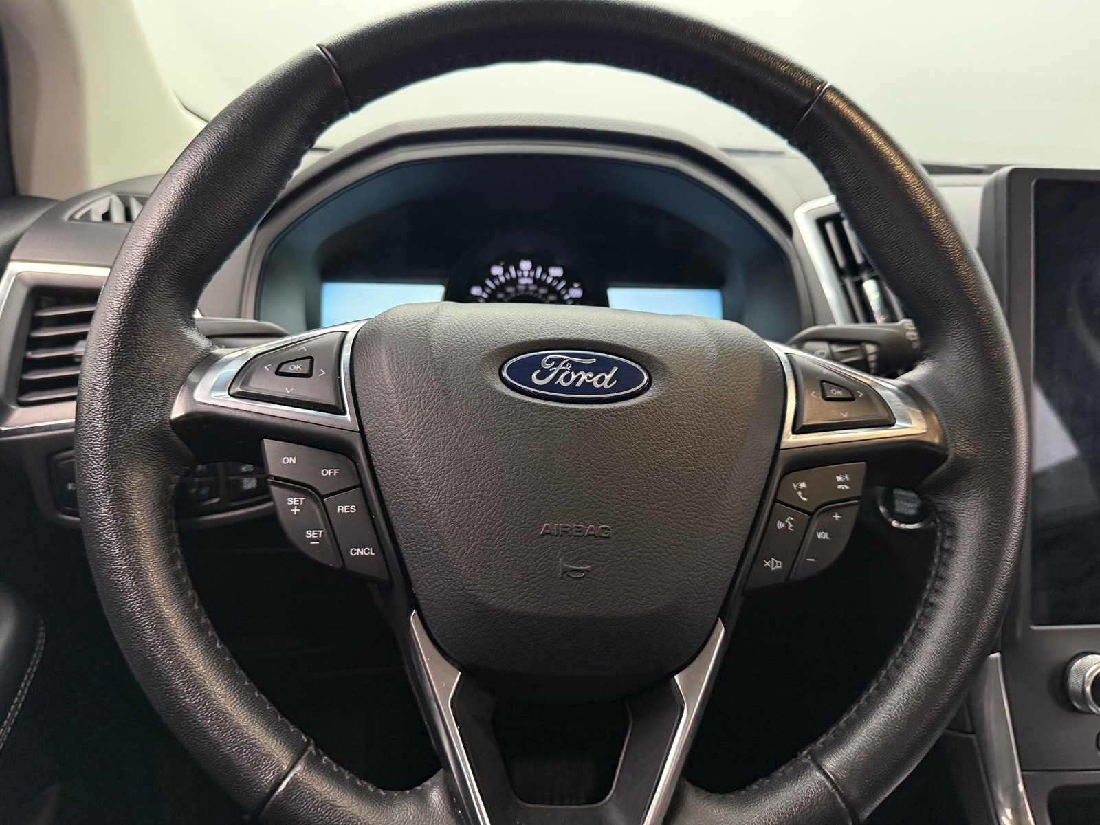 Thumbnail: 2024 Ford Edge - 4