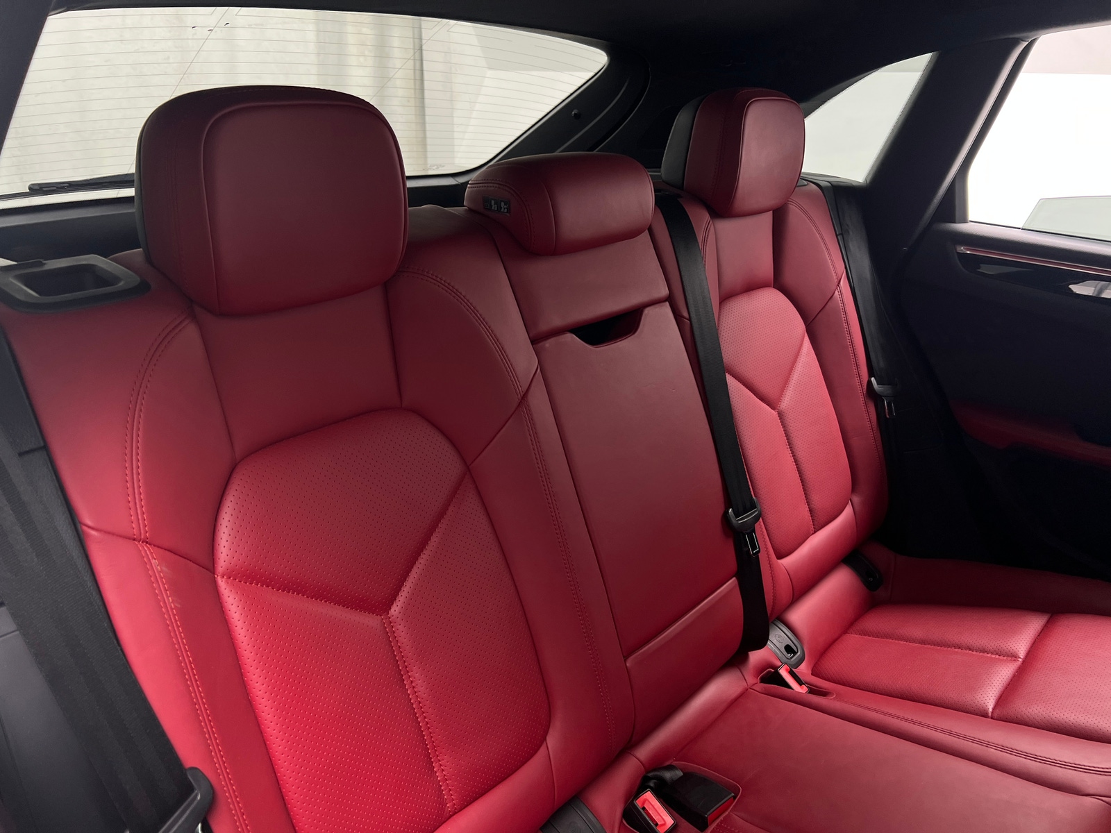 Thumbnail: 2018 Porsche Macan - 5