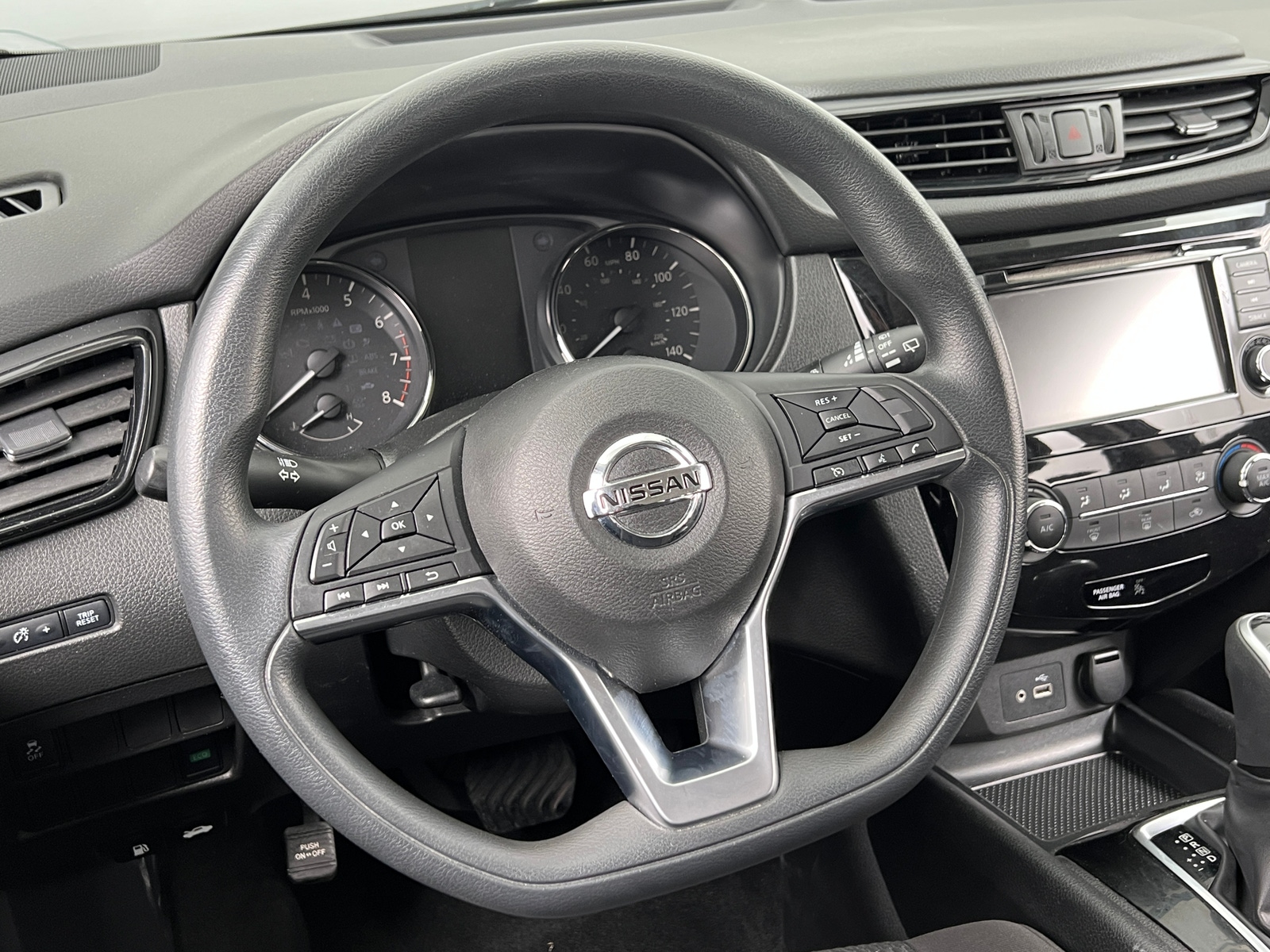 Thumbnail: 2019 Nissan Rogue Sport - 5