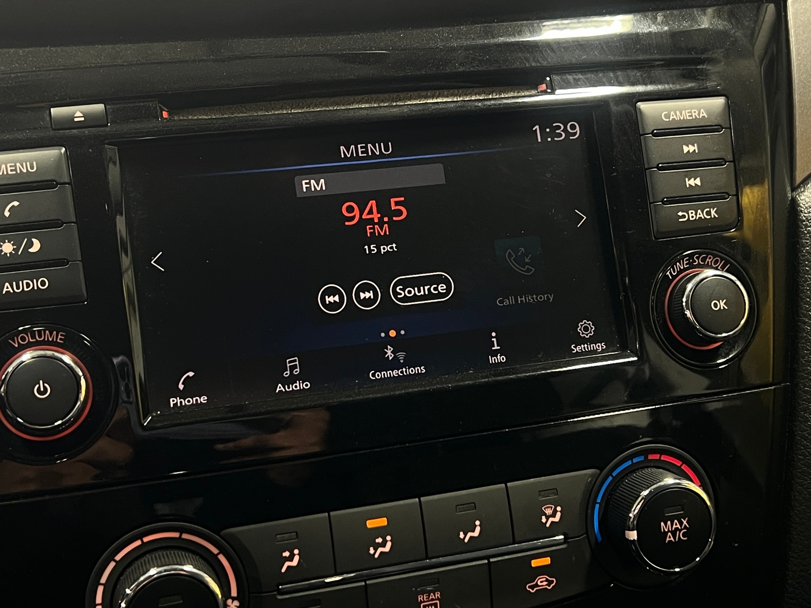 Thumbnail: 2019 Nissan Rogue Sport - 4