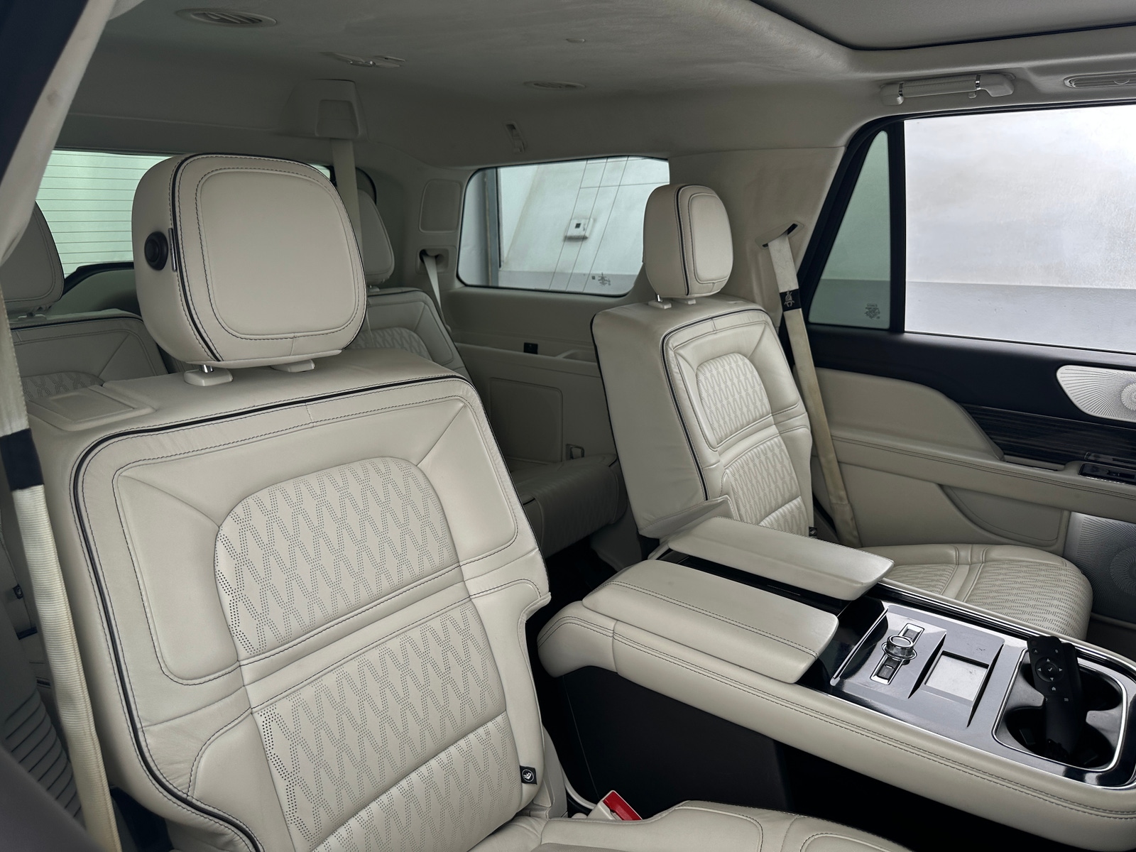 Thumbnail: 2020 Lincoln Navigator - 5