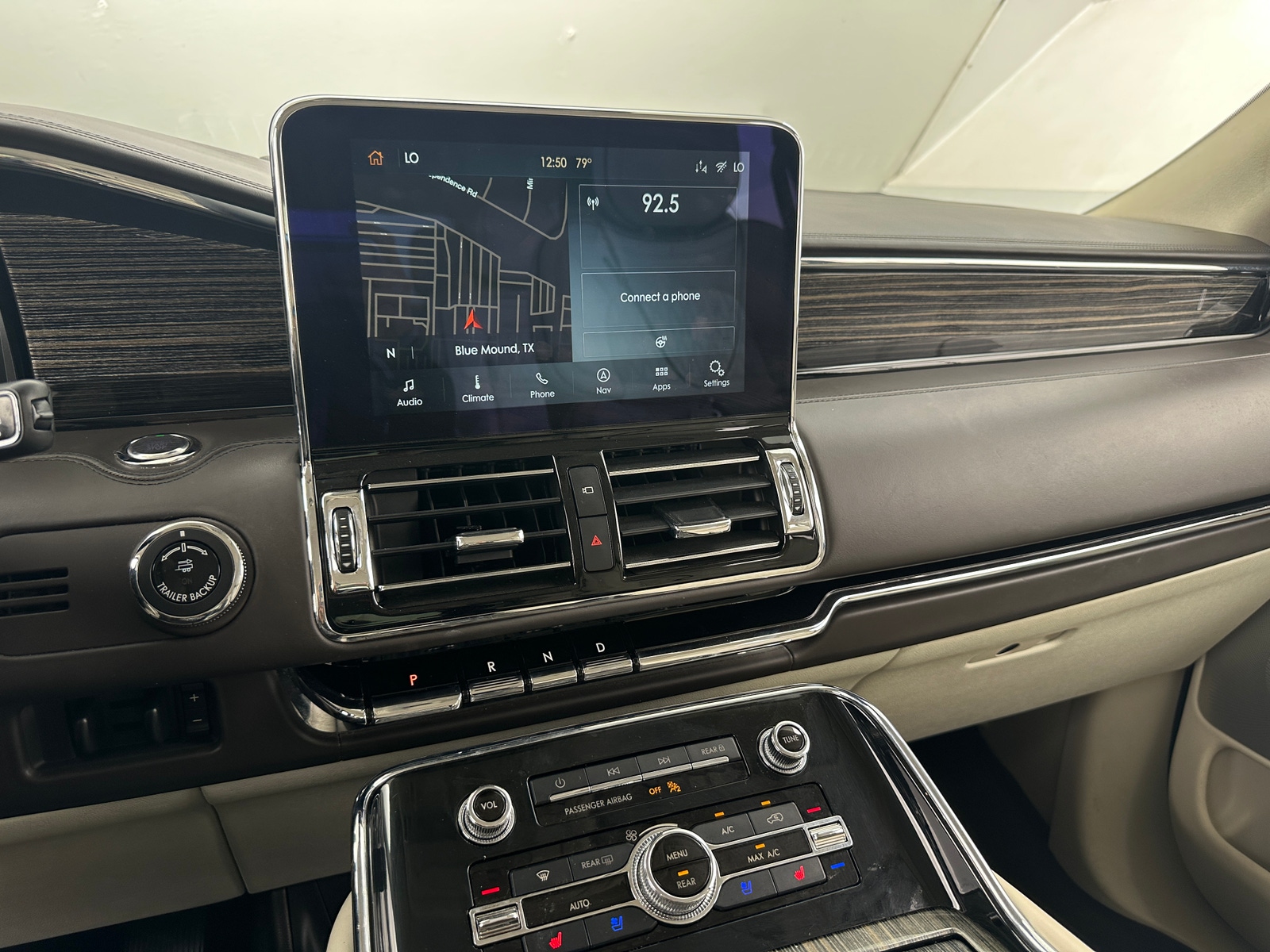 Thumbnail: 2020 Lincoln Navigator - 3