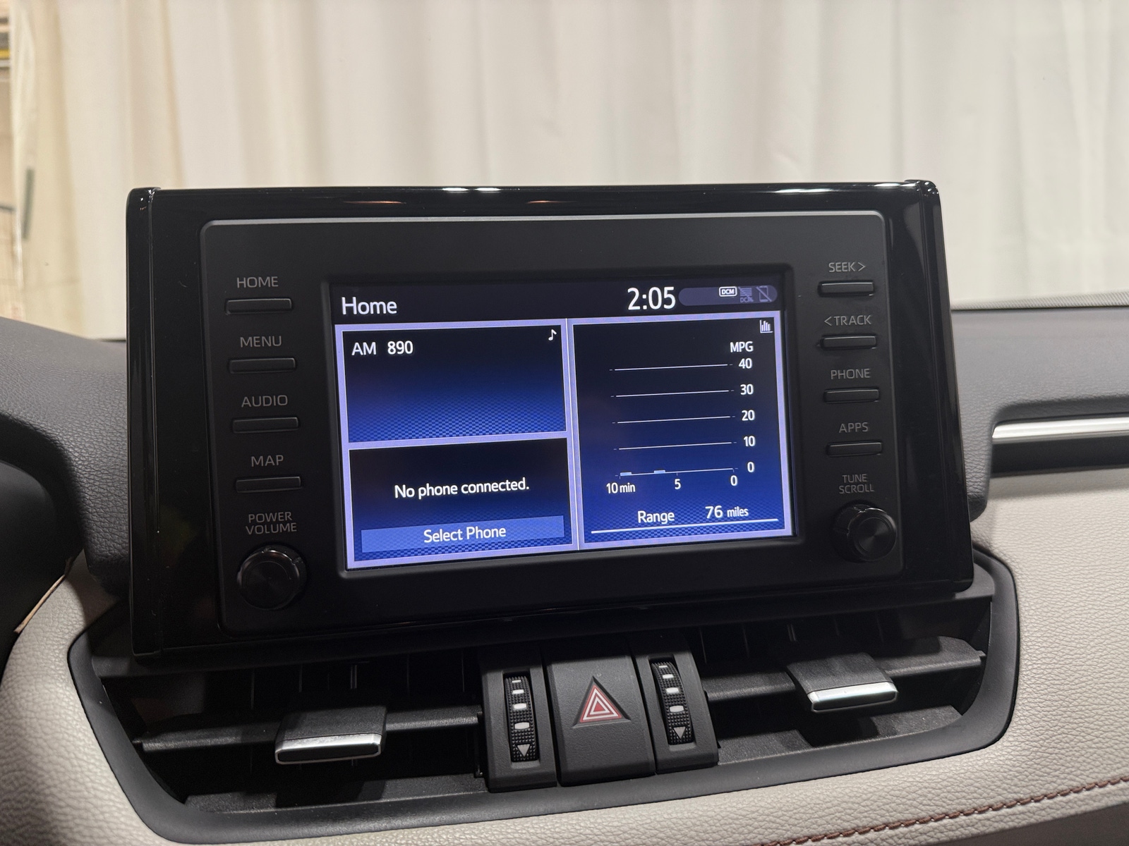 Thumbnail: 2019 Toyota RAV4 - 3