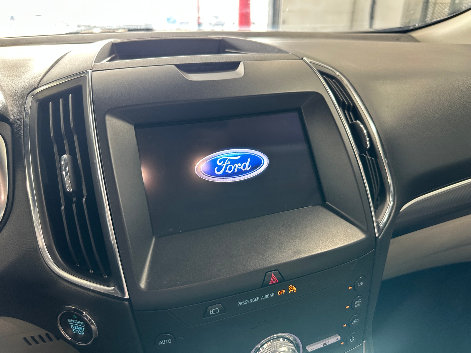 Thumbnail: 2020 Ford Edge - 3