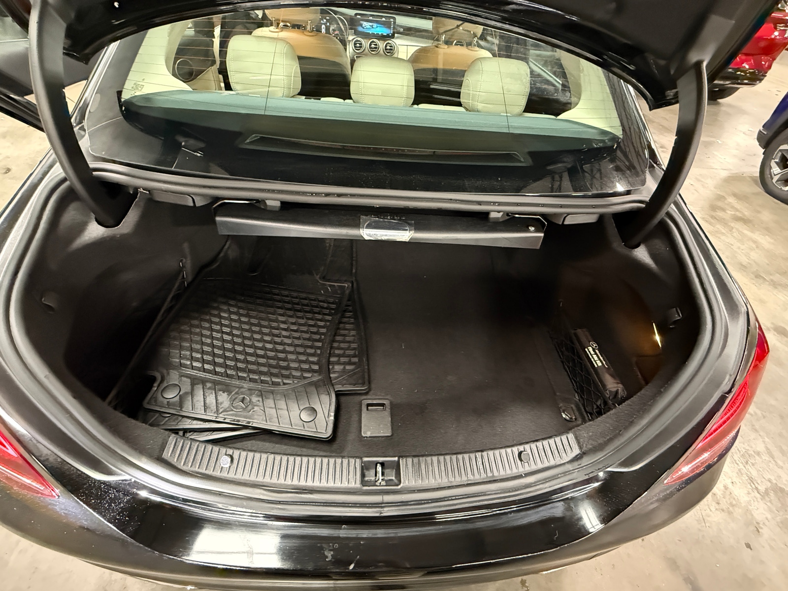 Thumbnail: 2020 Mercedes-Benz C-Class - 6