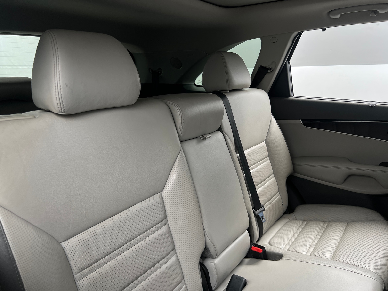 Thumbnail: 2018 Kia Sorento - 5
