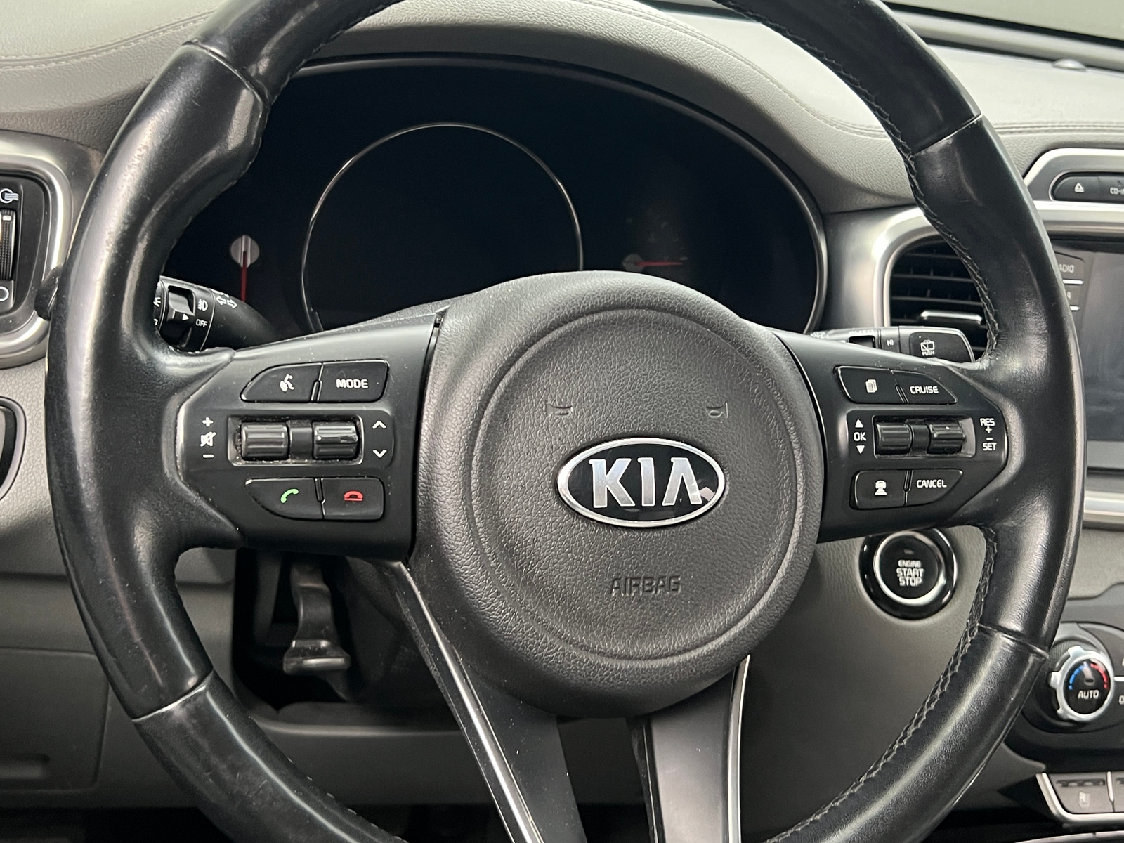 Thumbnail: 2018 Kia Sorento - 4