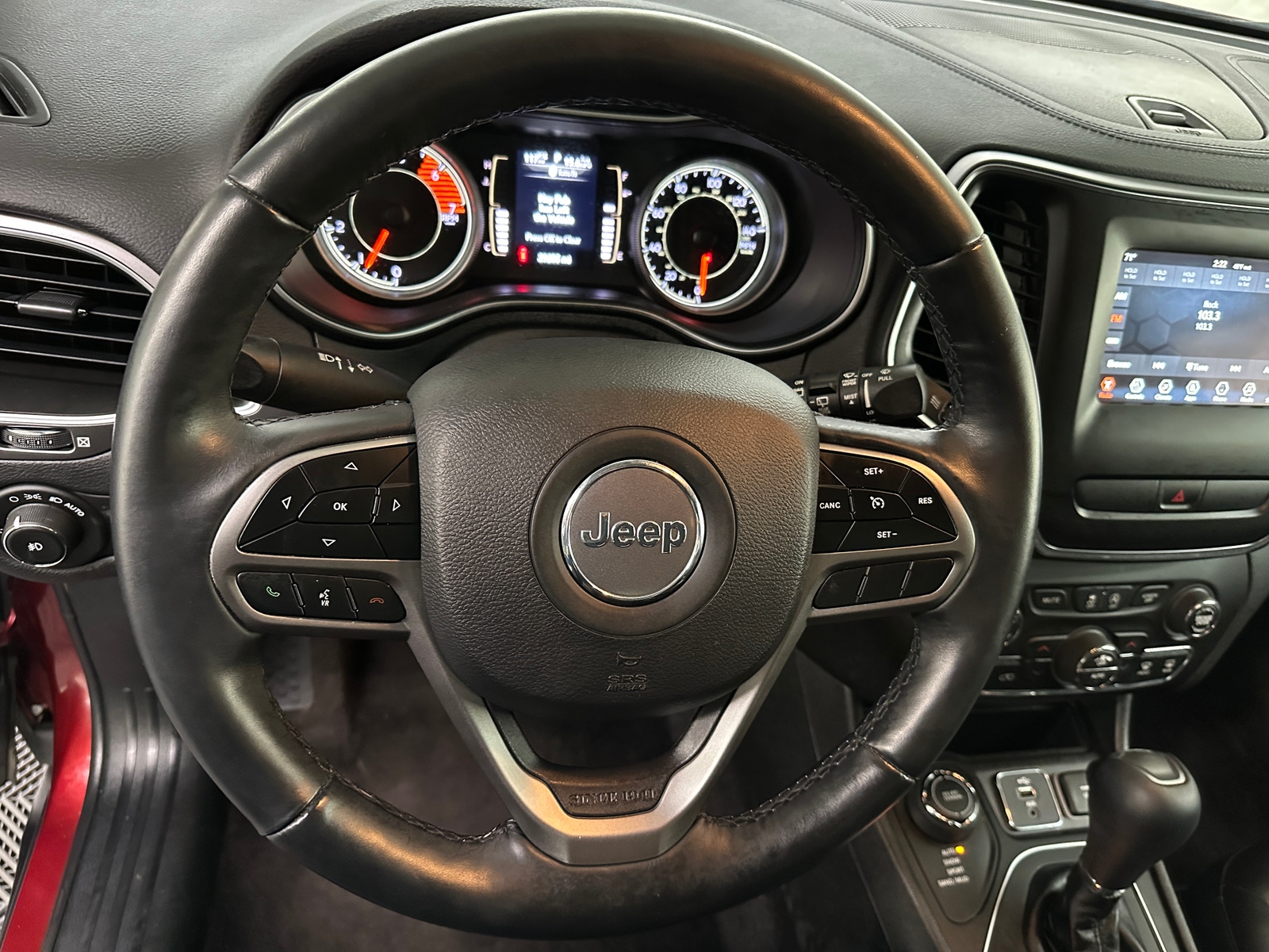 Thumbnail: 2019 Jeep Cherokee - 5