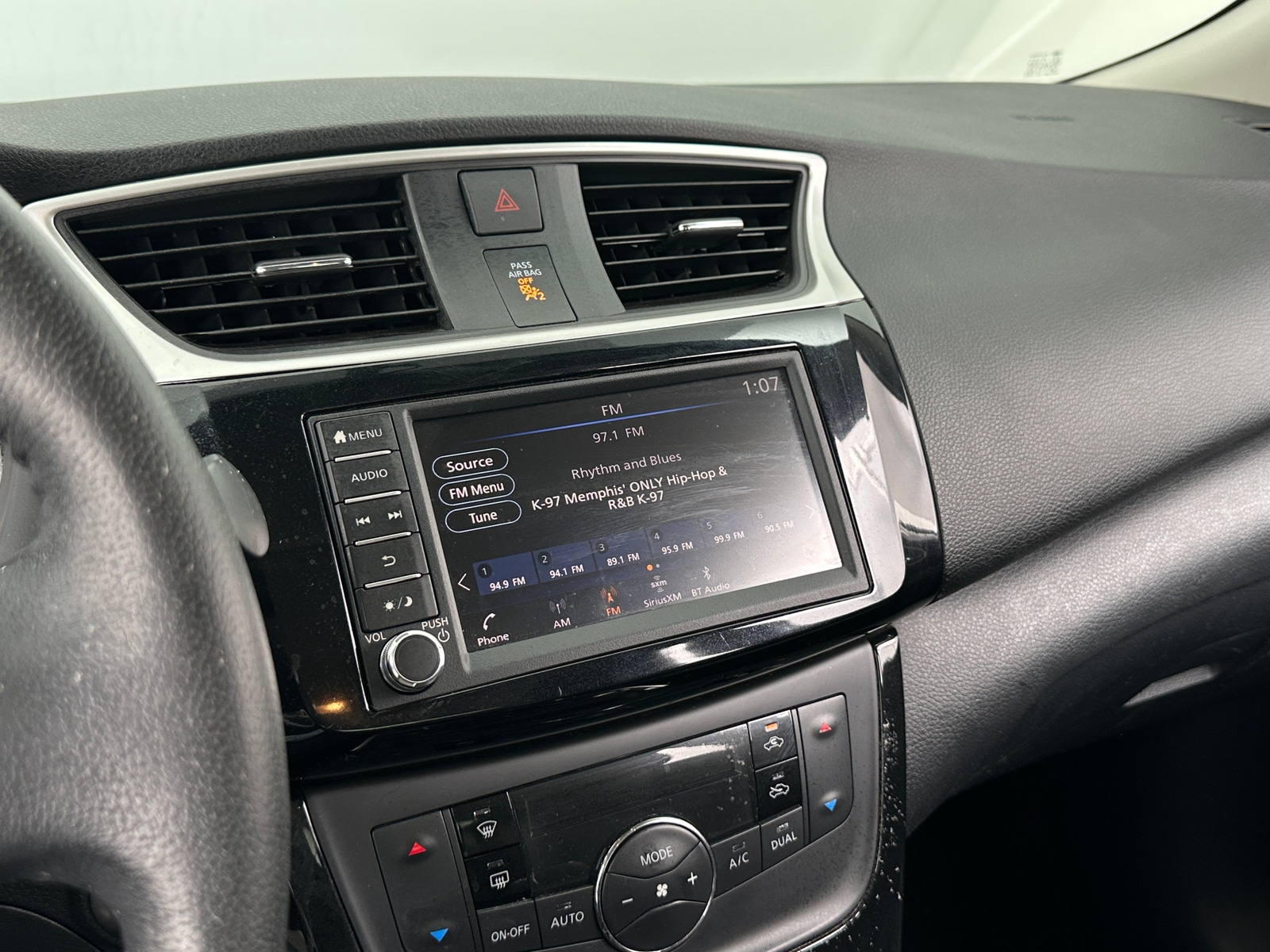 Thumbnail: 2019 Nissan Sentra - 3