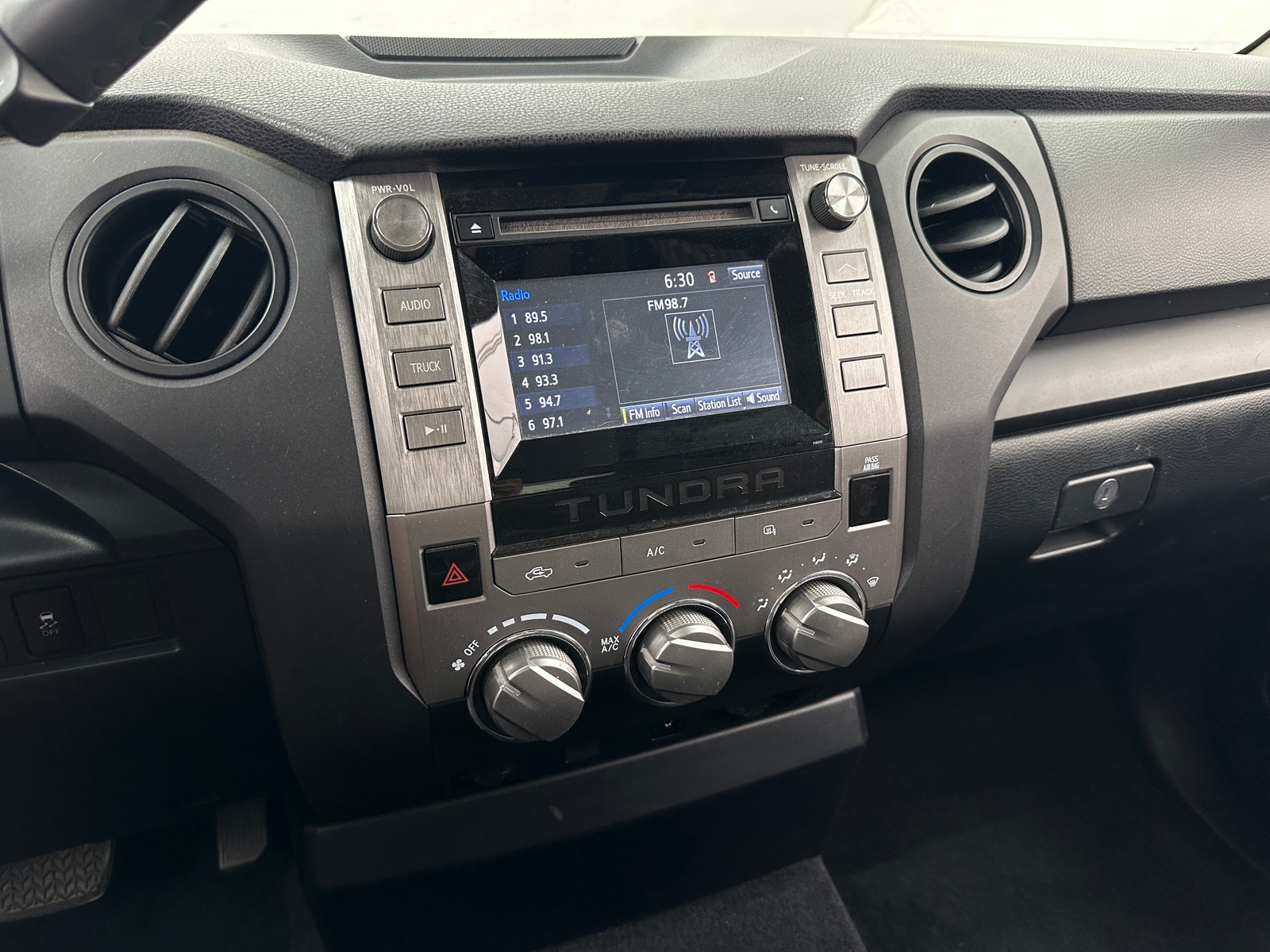 Thumbnail: 2019 Toyota Tundra - 4