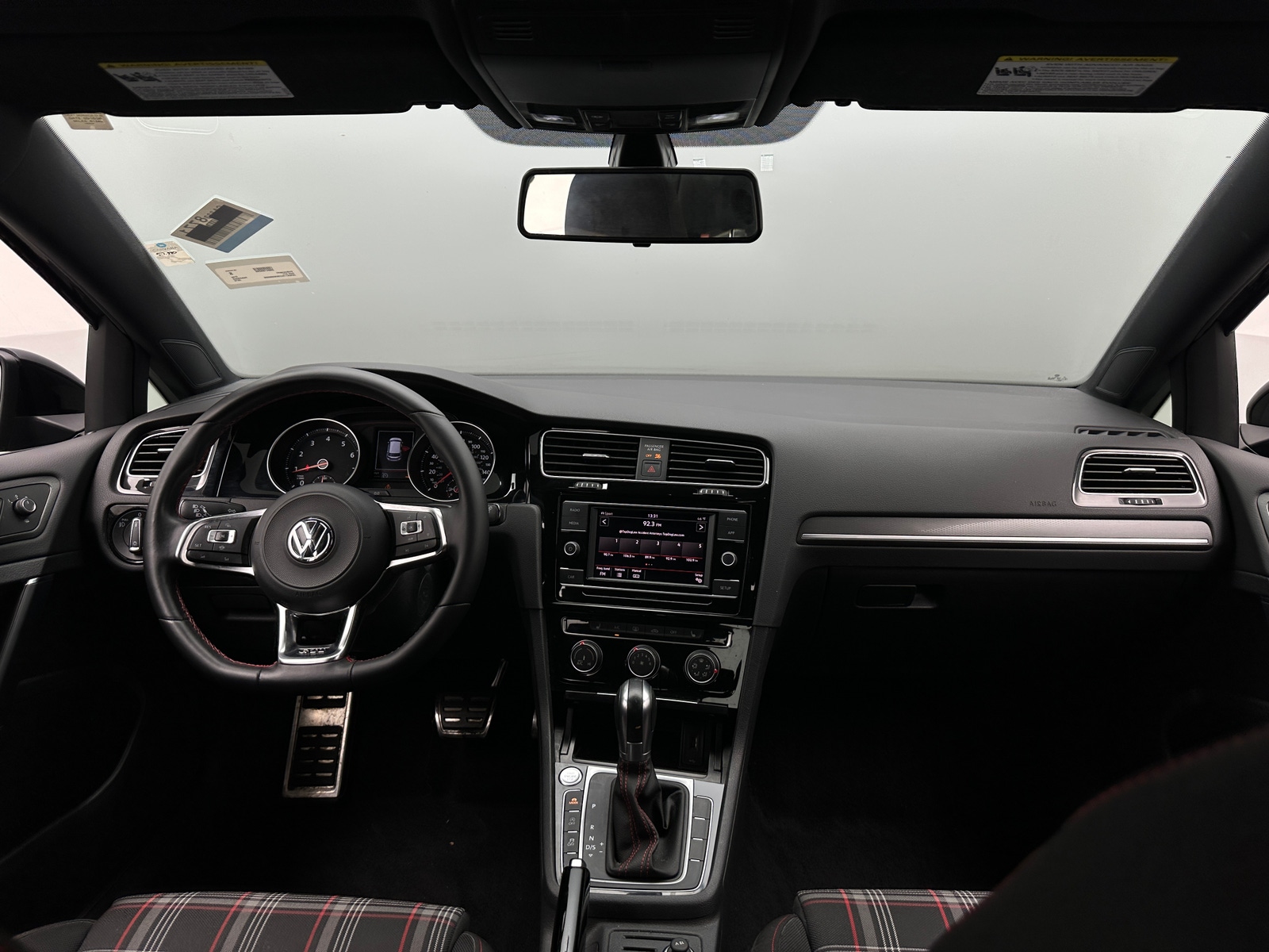Thumbnail: 2019 Volkswagen Golf - 3